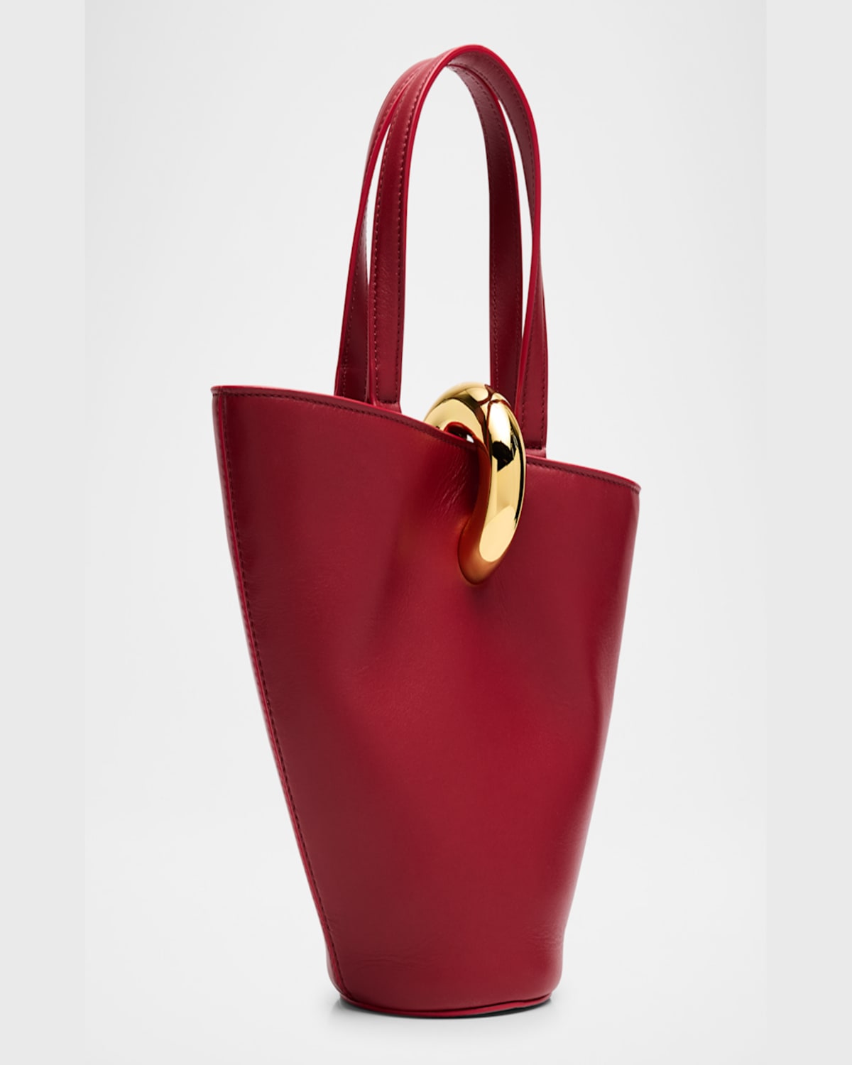 Jacquemus Le Petit Bambola Chain-link Leather Bucket Bag In Red