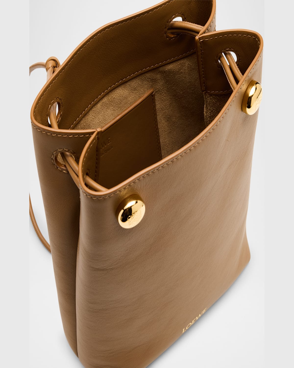 Loewe Pebble Pouch Bucket Bag In Calf Leather In 4748 Tropical Green