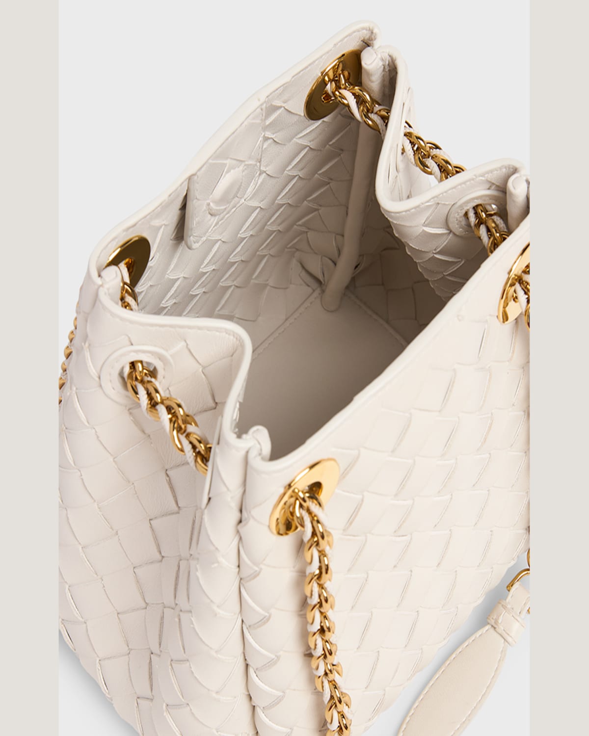 BOTTEGA VENETA SMALL PARACHUTE LEATHER SHOULDER BAG 