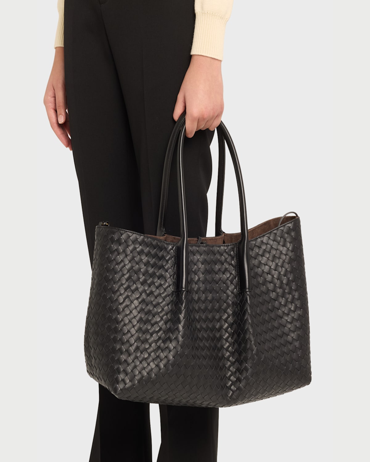 Bottega Veneta Pinacoteca Reversible Intrecciato Leather Tote In Black Fondant