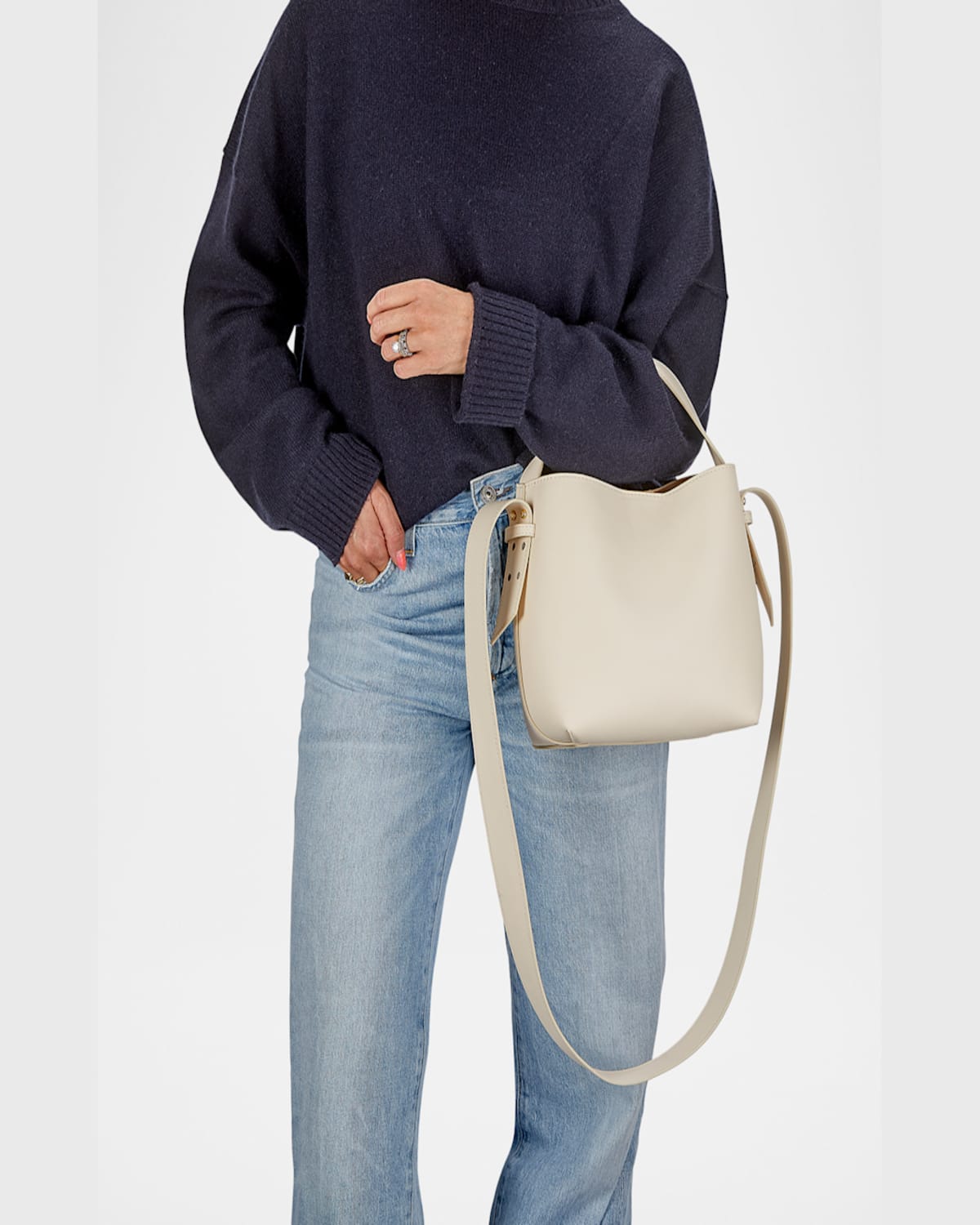 Gigi New York Selena Leather Bucket Bag In Ivory