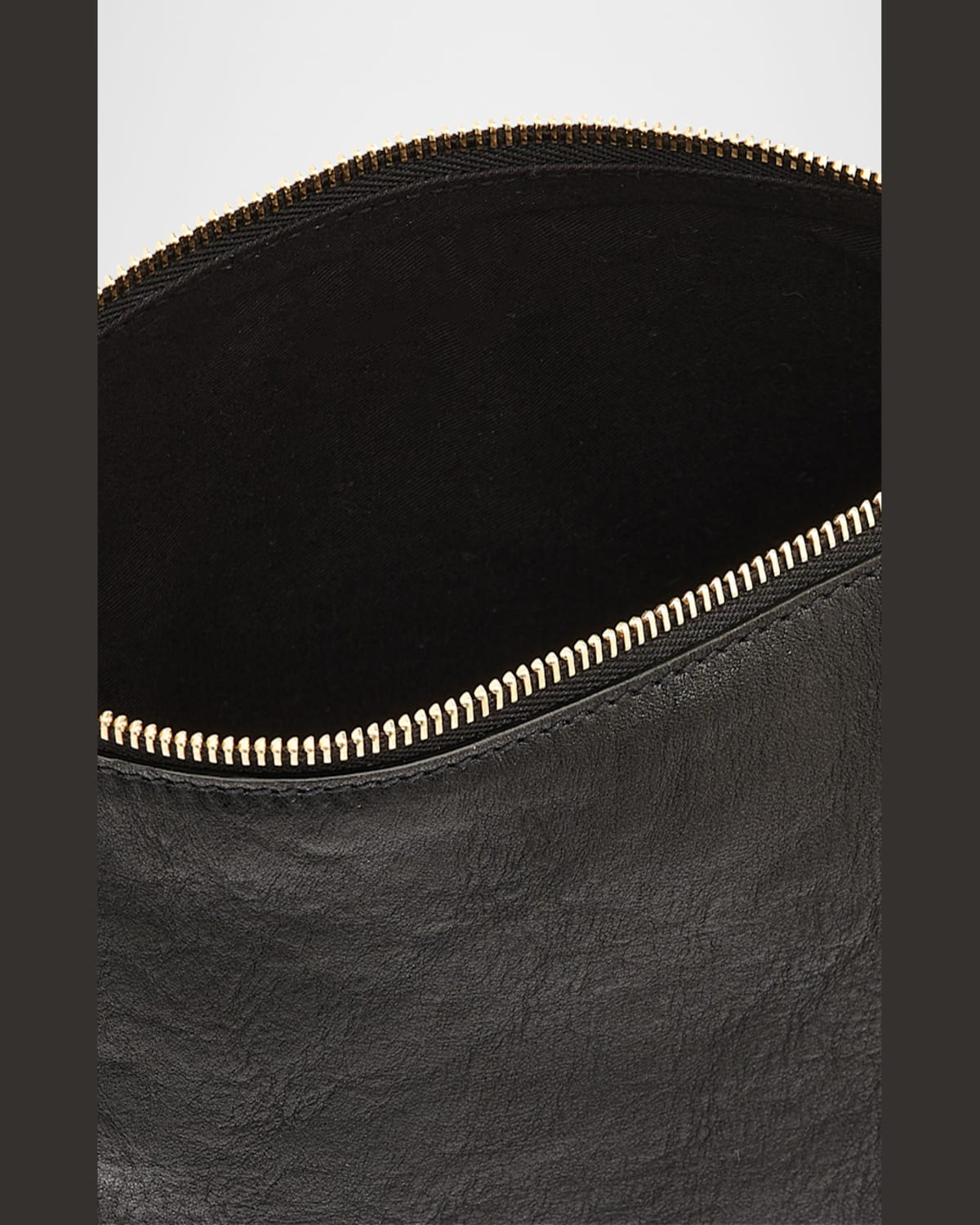 Il Bisonte Snodo Zip Leather Clutch Bag In Black