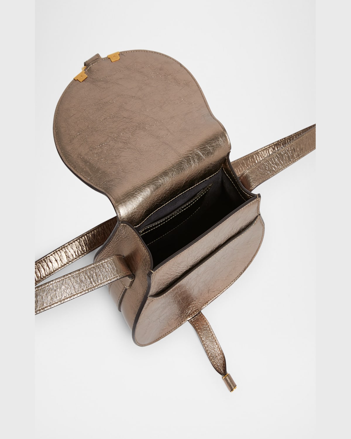 Chloé Marcie Small Saddle Crossbody Bag In Metallic Leather In 074 Shiny Grey