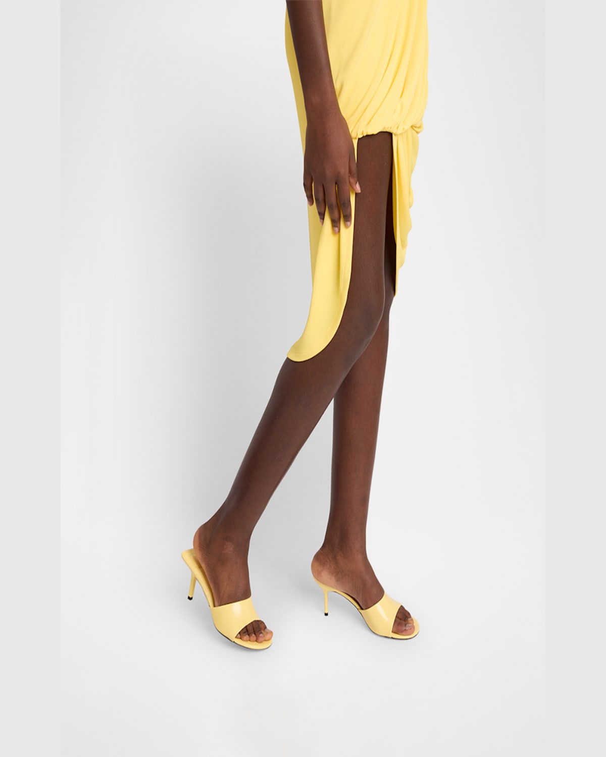 Jacquemus Cubisto Italian Kitten Heel Mules In Light Yellow