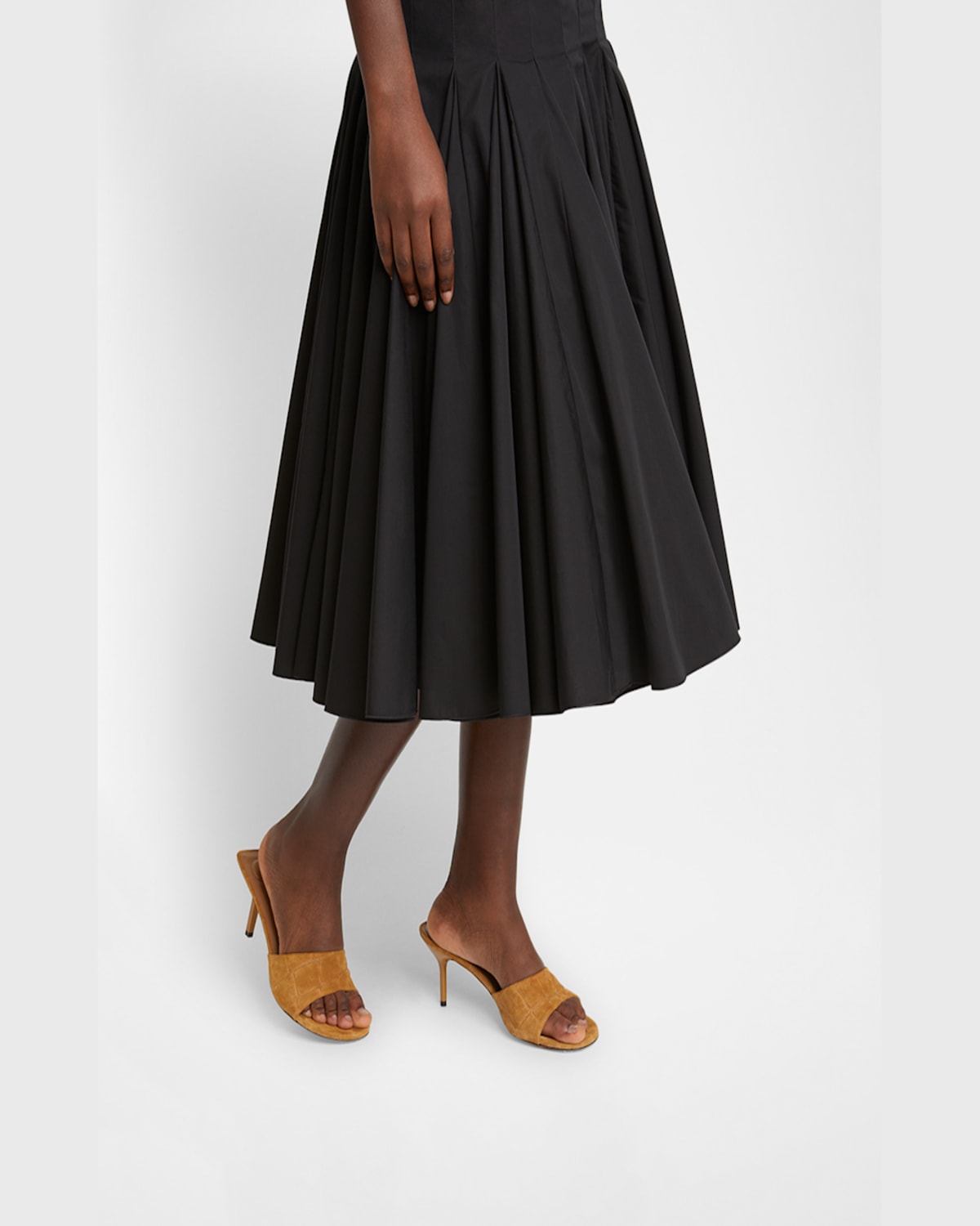 Jacquemus Suede Leather Moccasin-style Sandals In Camel