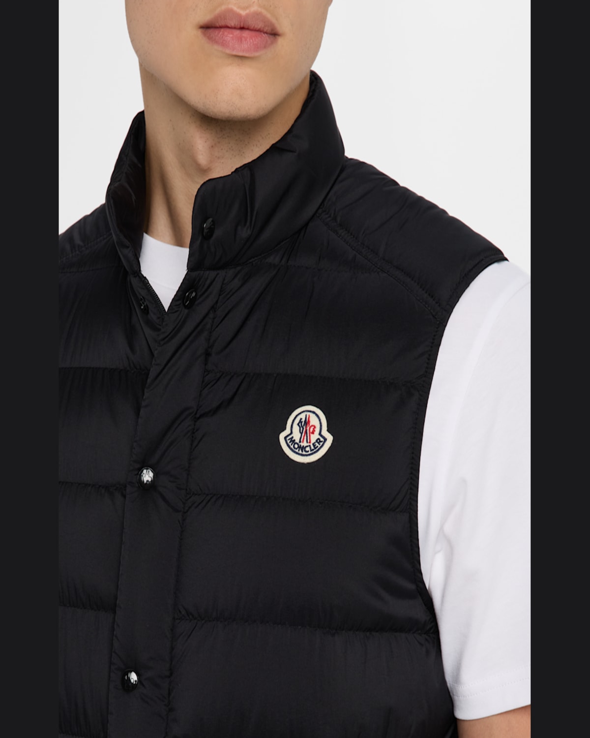 Moncler Barthe Padded Bodywarmer In Black