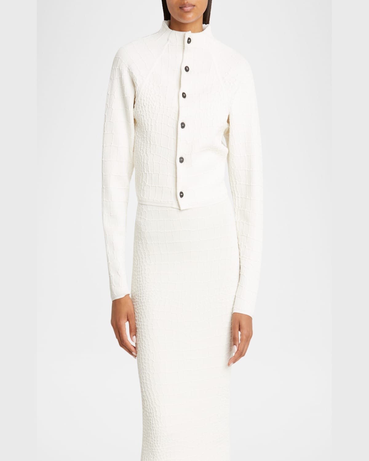 Jacquemus Womens Off-white The Scala Croc-embossed Woven-stretch Cardigan In Off-white