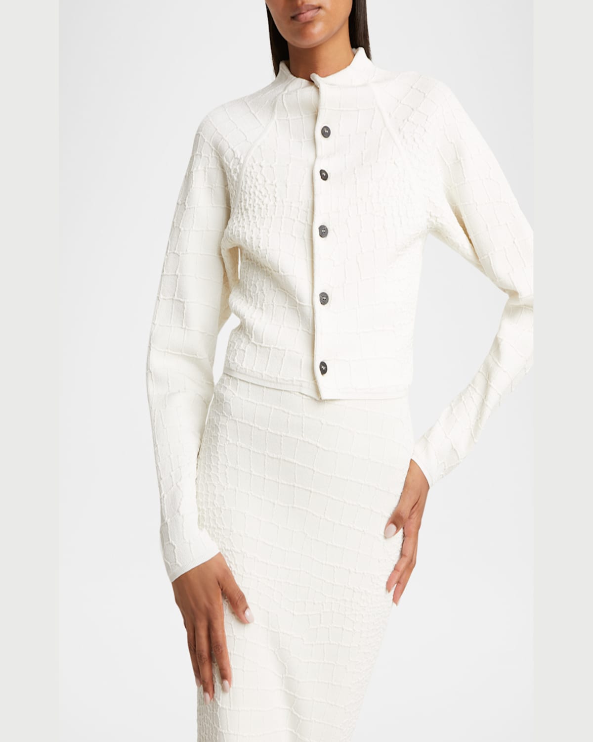 Jacquemus Womens Off-white The Scala Croc-embossed Woven-stretch Cardigan In Off-white