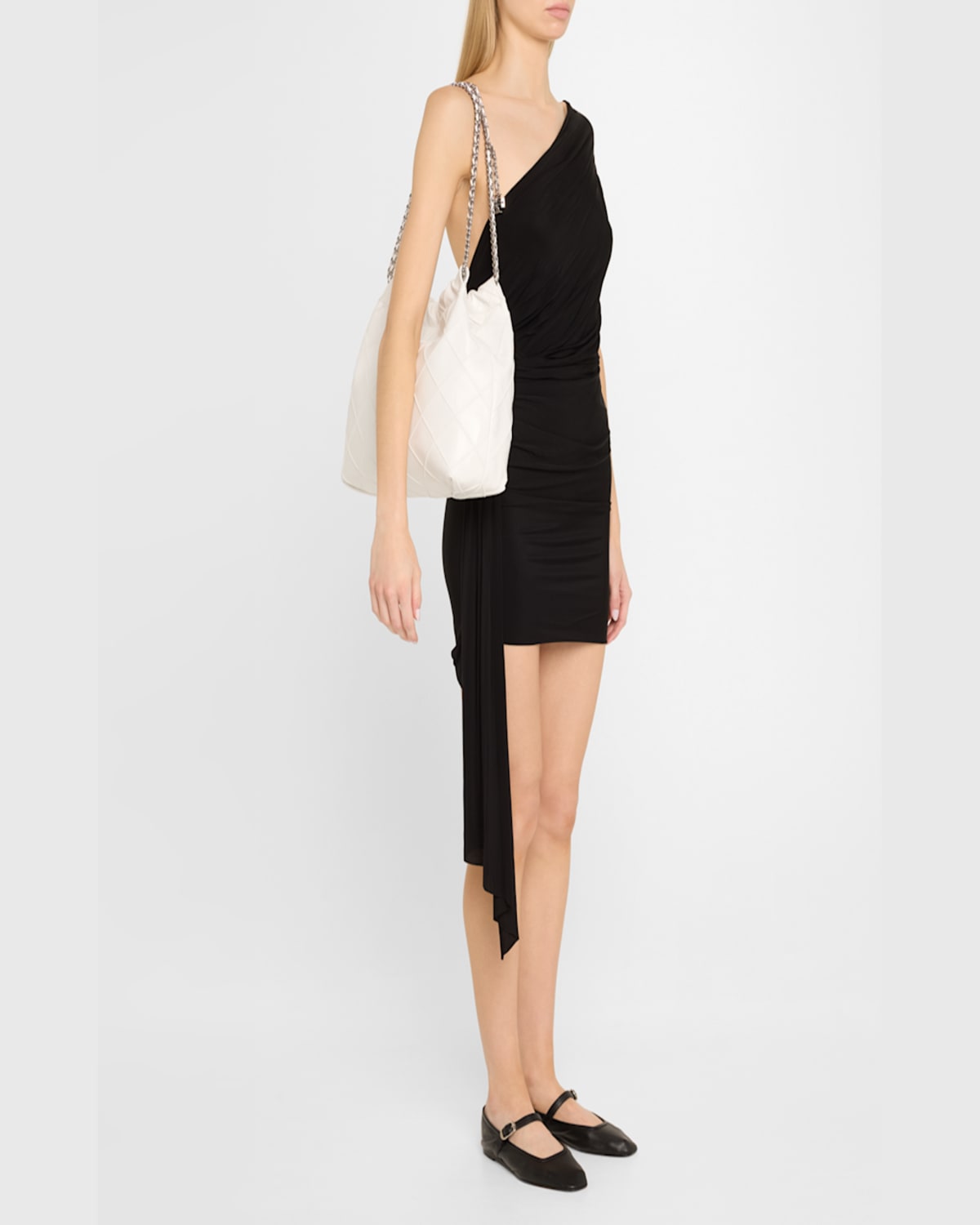 Tory Burch Fleming Distressed Quilted Leather Hobo Bag In Blanc