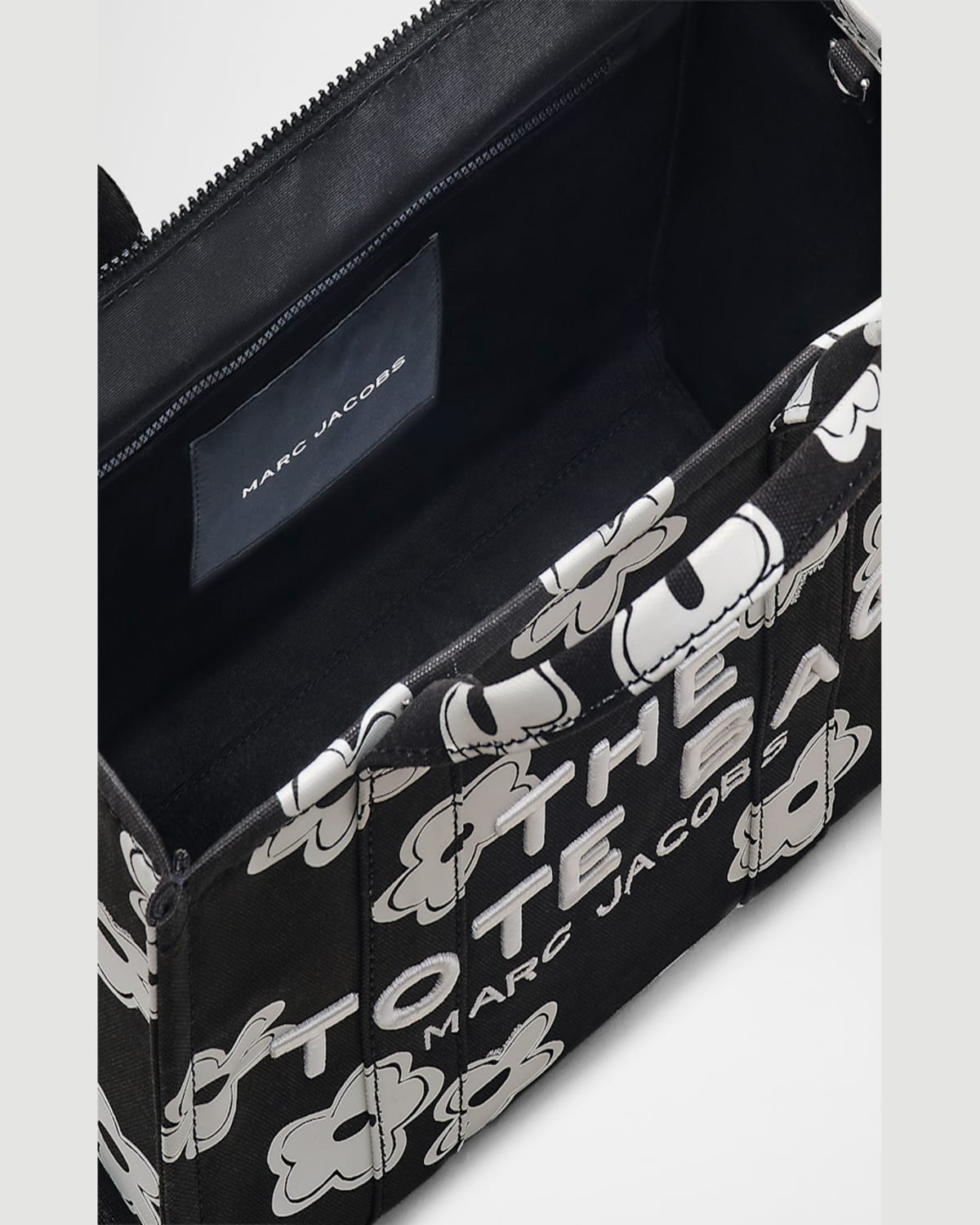 Shop Marc Jacobs The Medium Tote Bag In Blackwhite