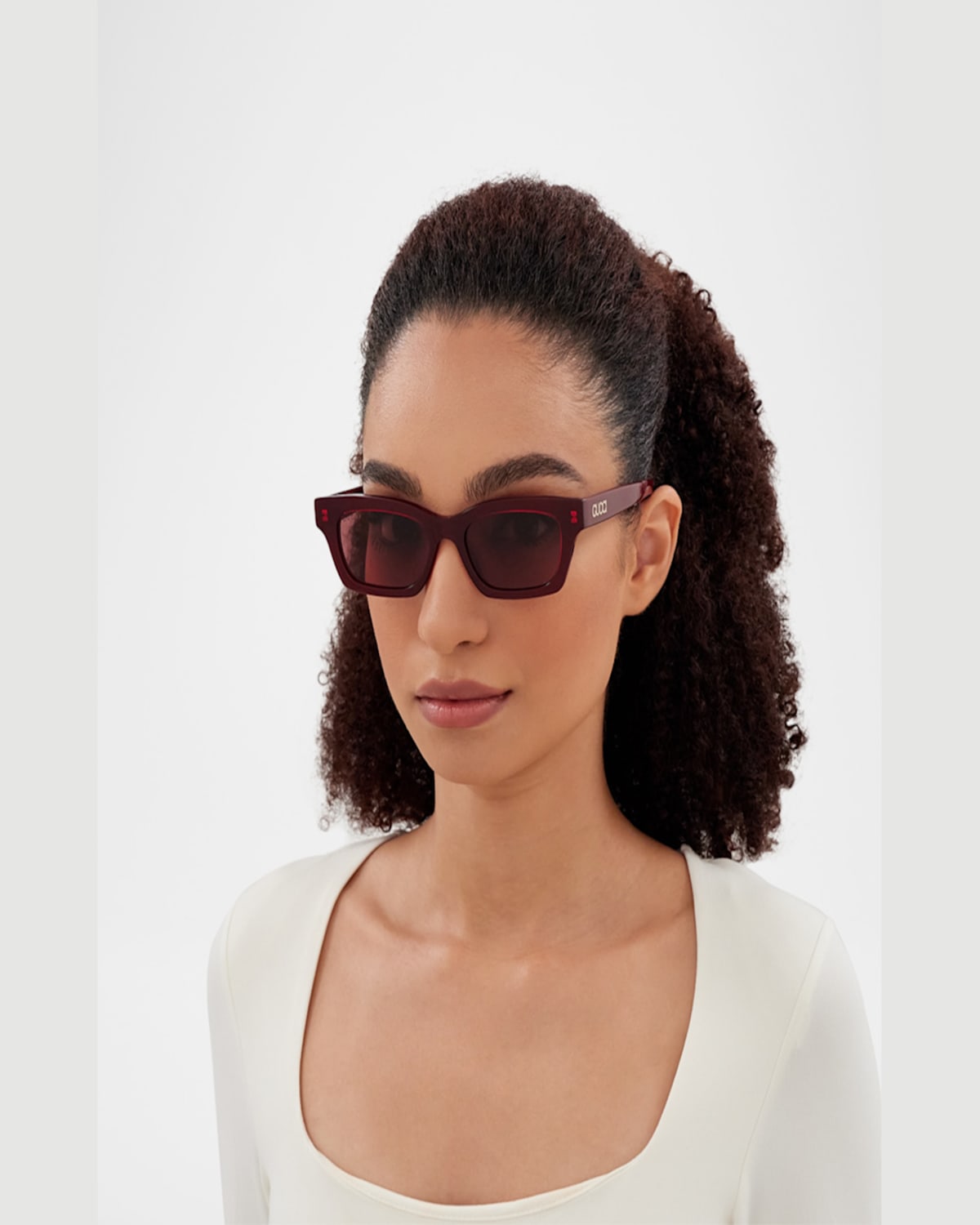 Gucci Logo Rectangular Cat-eye Sunglasses In Red