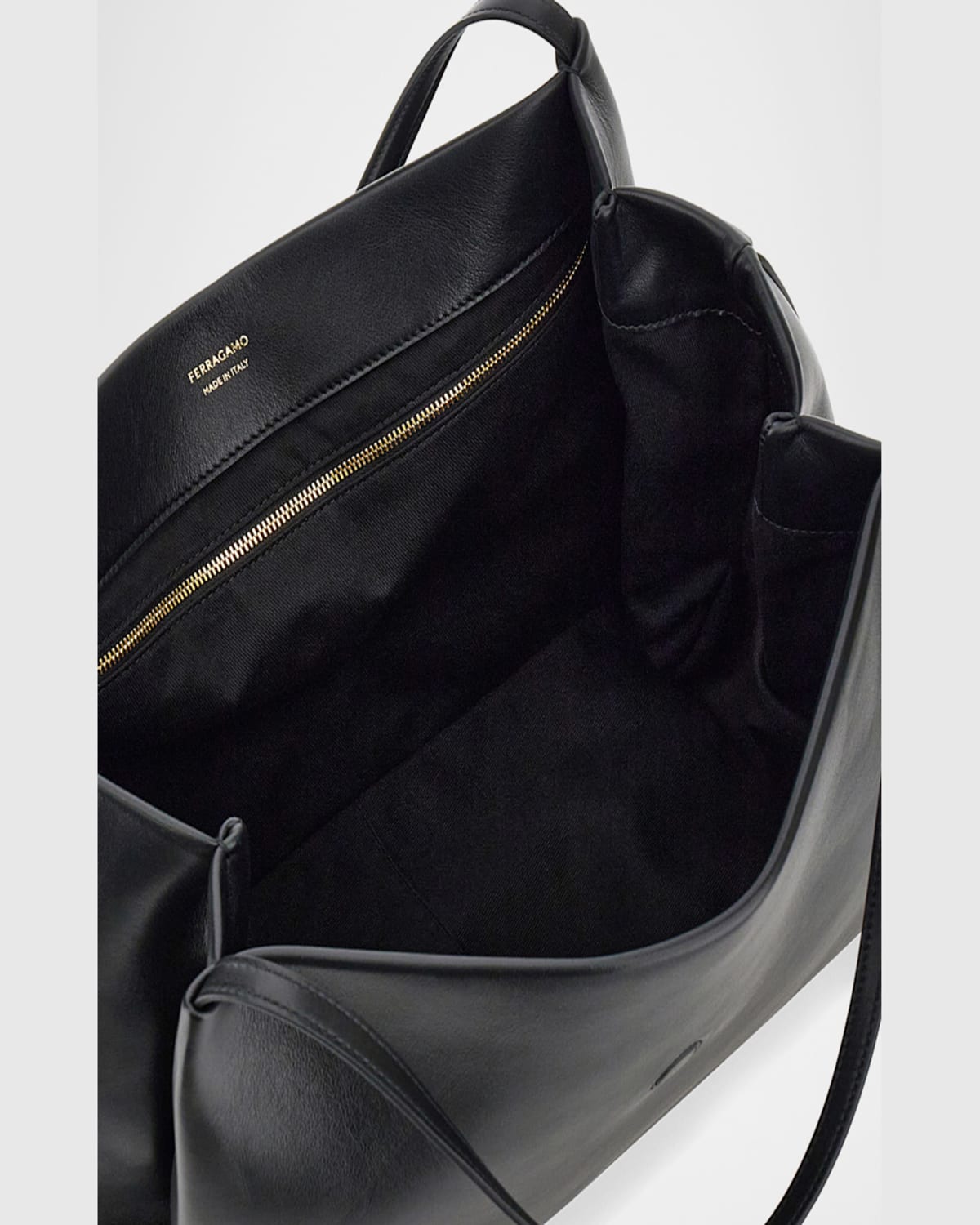 Ferragamo Gancini Medium Leather Tote Bag In Nero