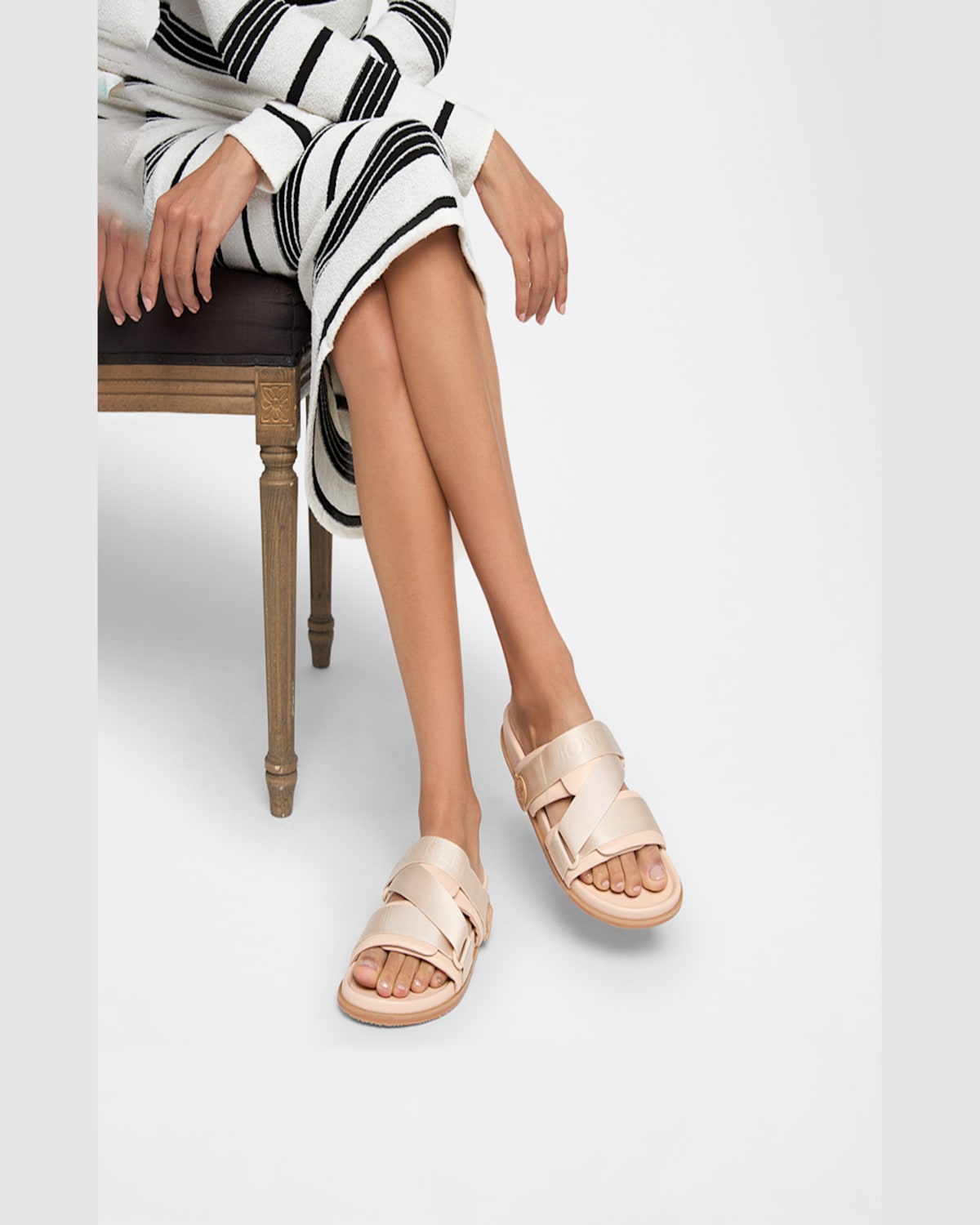 MONCLER MON SUMMER LEATHER CRISSCROSS SANDALS 