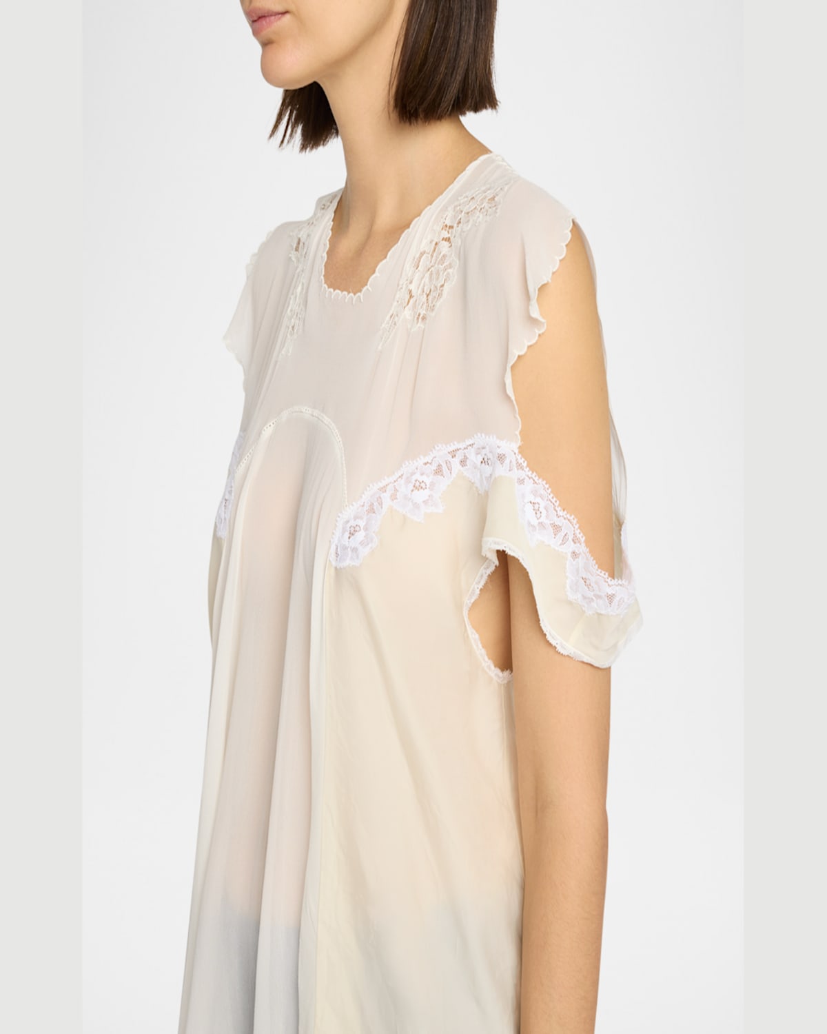 The Row Desy Lace Cold-shoulder Top In Off White