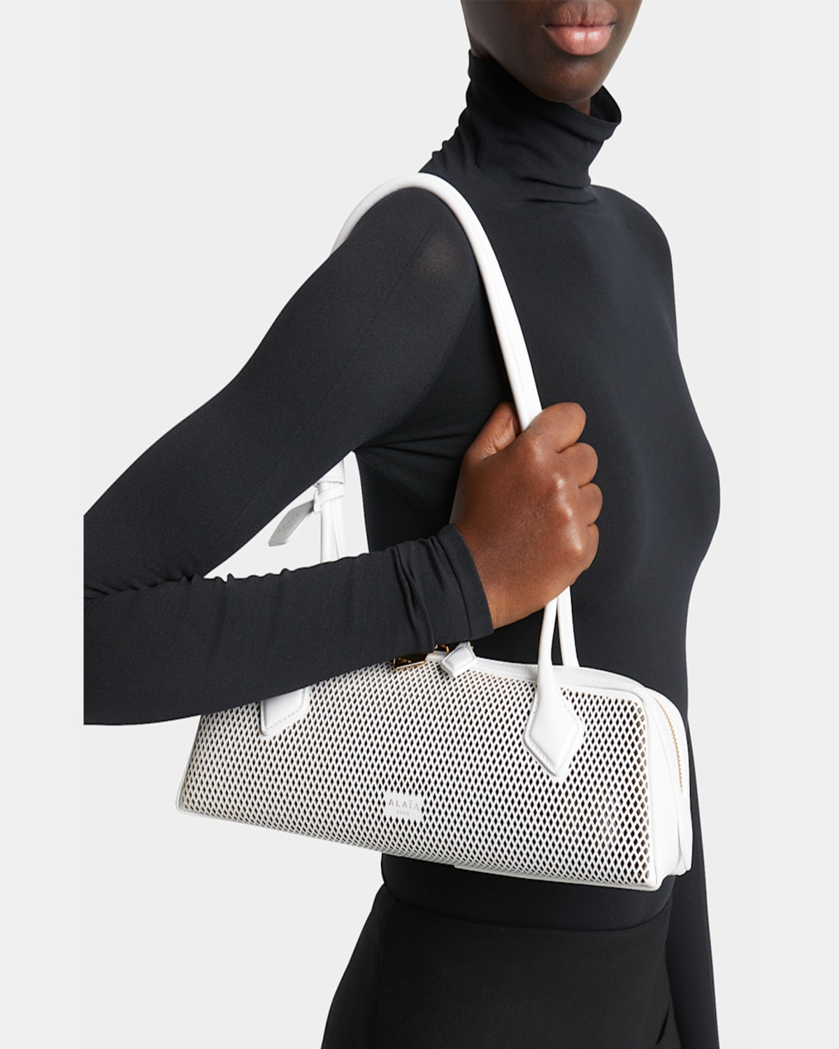 Alaïa Le Teckel Medium Shoulder Bag In Fishnet Leather In 010 Blanc Optique