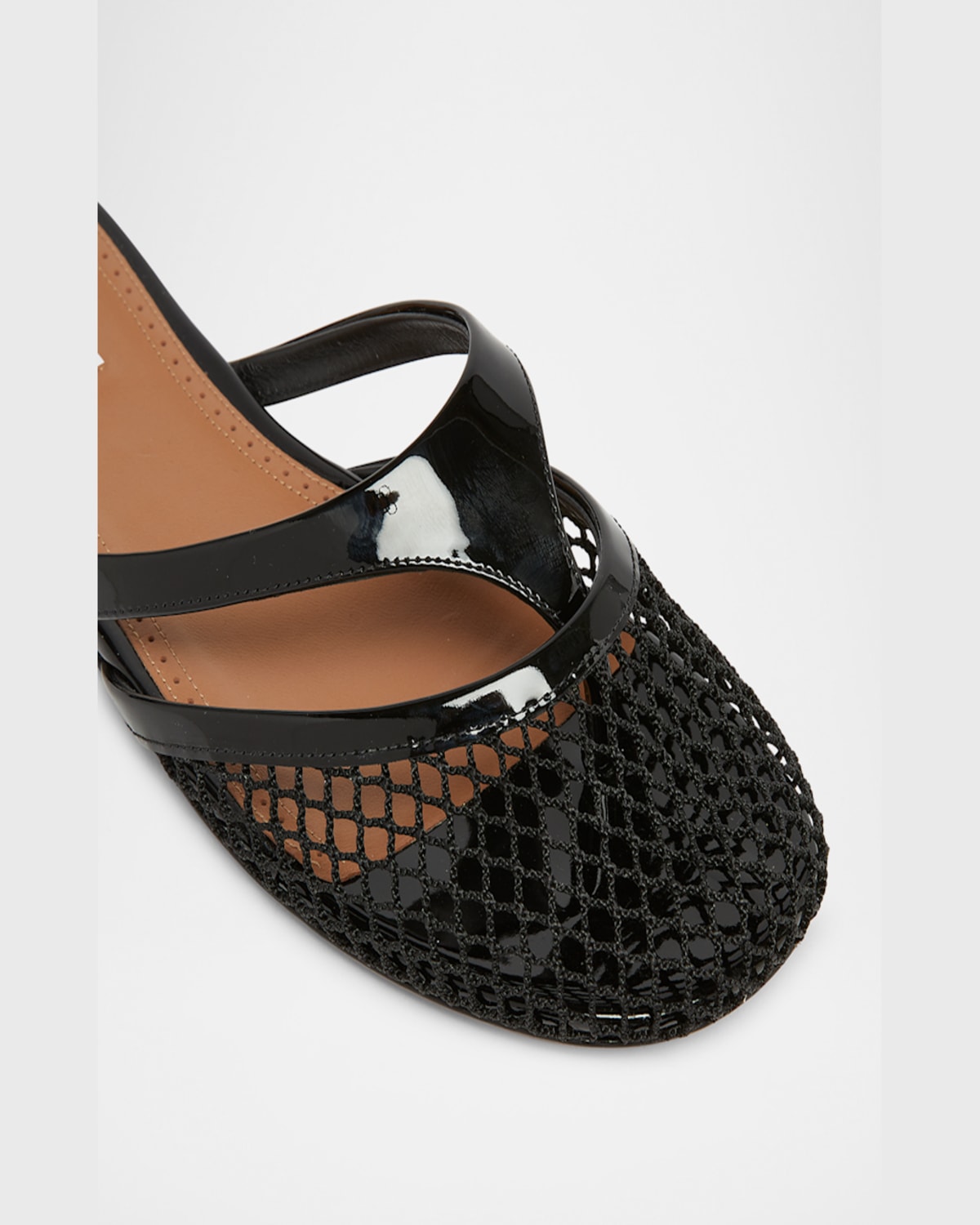 Shop Alaïa Net Leather Thong Mules In Noir