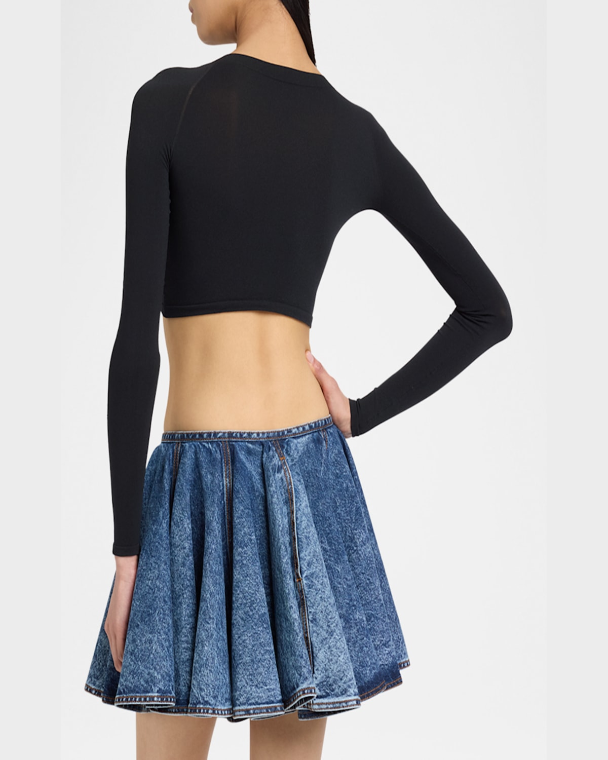 Alaïa Cropped Second-skin Top In Noir Alaia