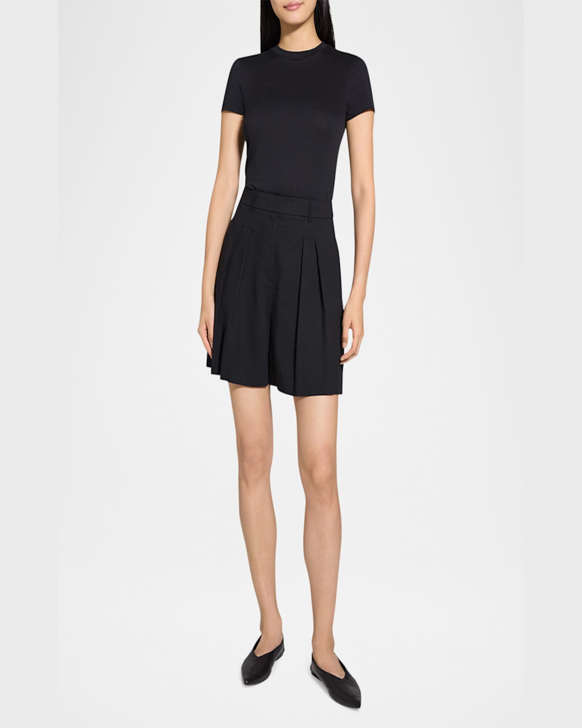 Theory Pleated Crunch Linen Shorts In Black