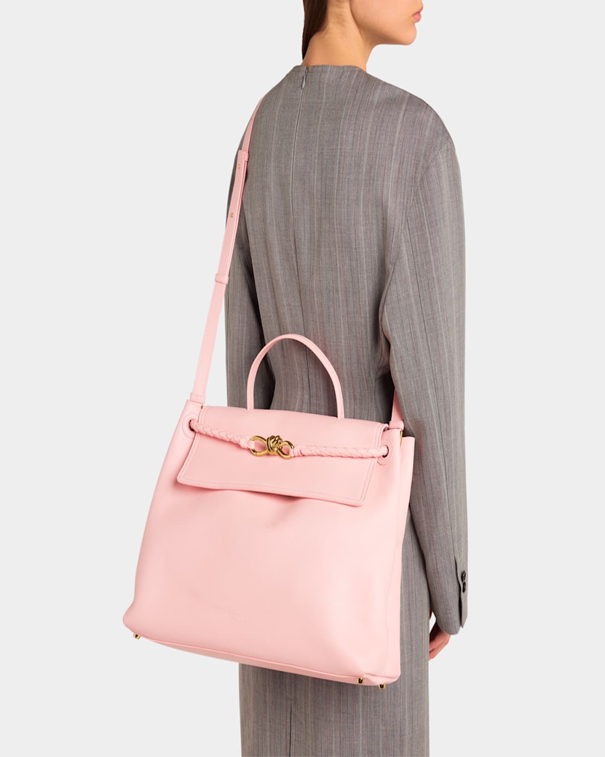 Bottega Veneta Andiamo Large Leather Top-handle Bag In Rose