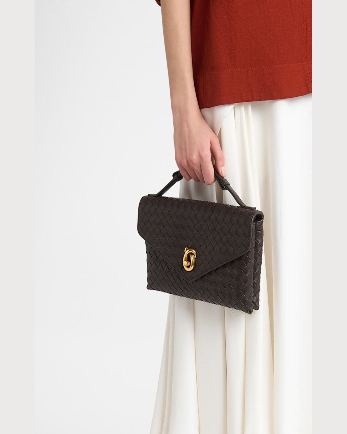 Bottega Veneta Knot Lock Medium Intrecciato Leather Shoulder Bag In Fondant