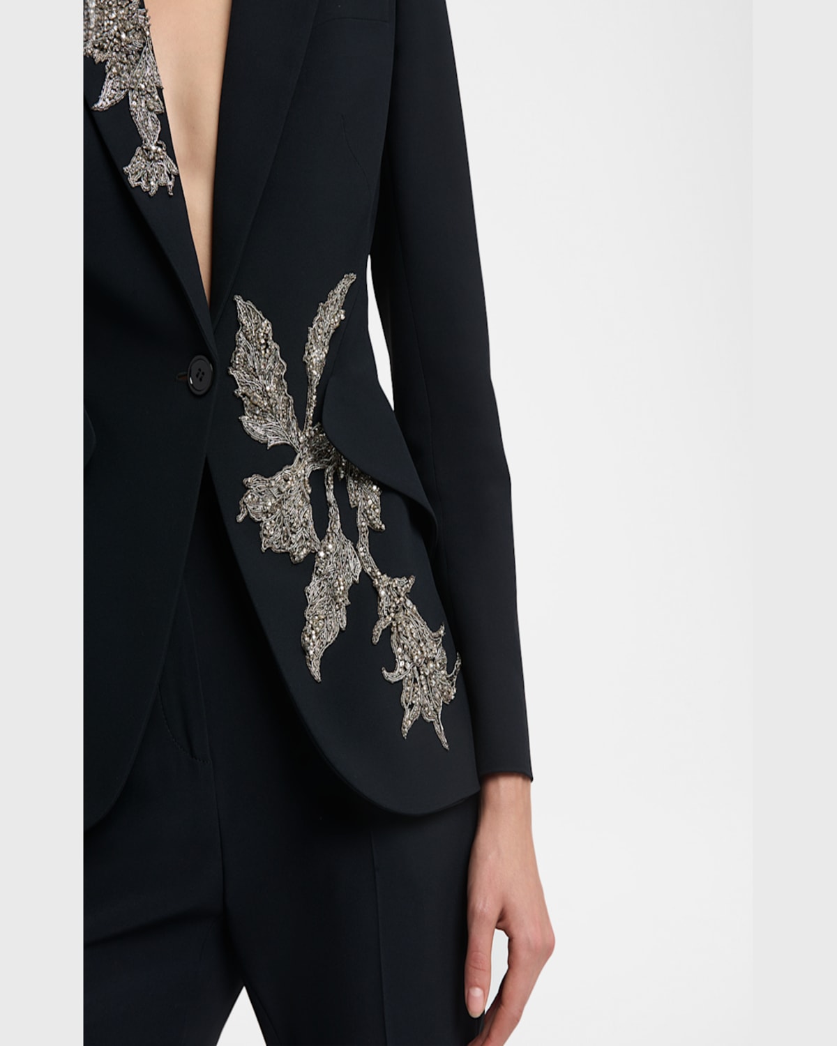 Alexander Mcqueen Floral Crystal One-button Crepe Blazer In Black