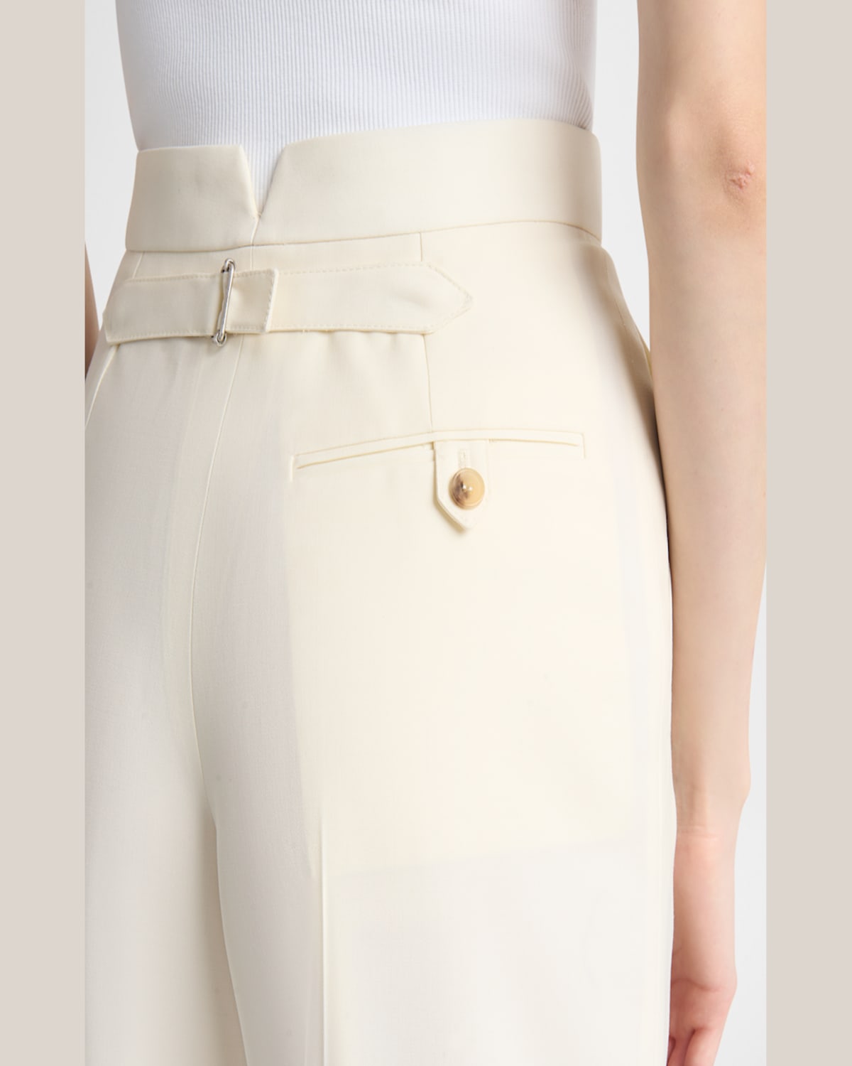 Alexander Mcqueen Loose Straight-leg Trousers In White
