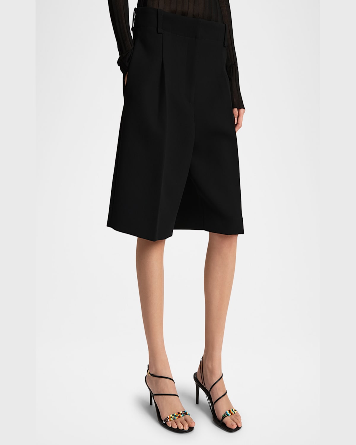 Khaite Laden Low-rise Suiting Shorts In Black