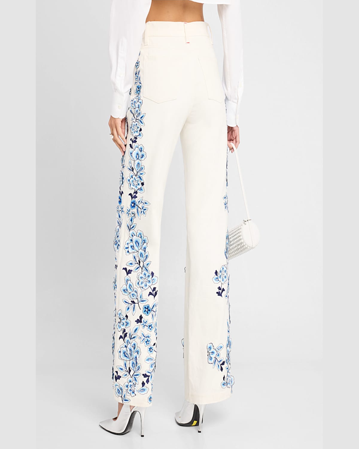 Alice And Olivia Weezy Floral Embroidered Pants In Off White