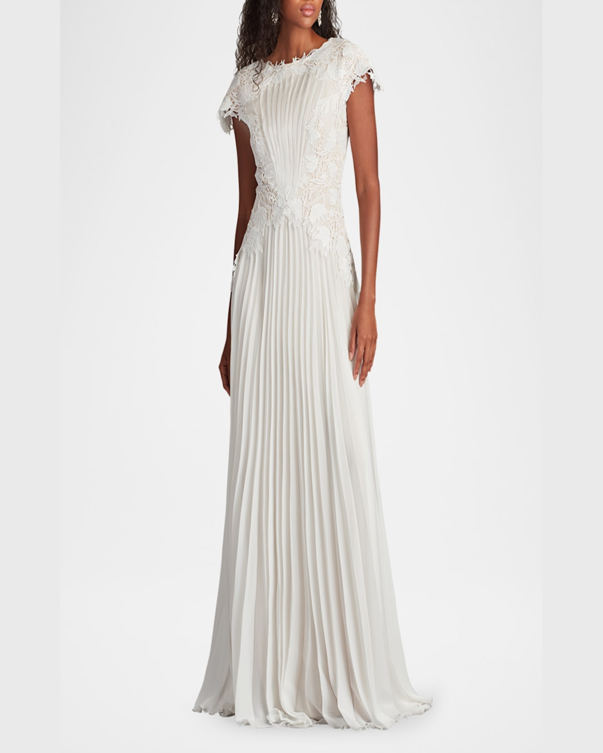 Tadashi Shoji Cassiel Pleated Chiffon Gown In Ivory Petal