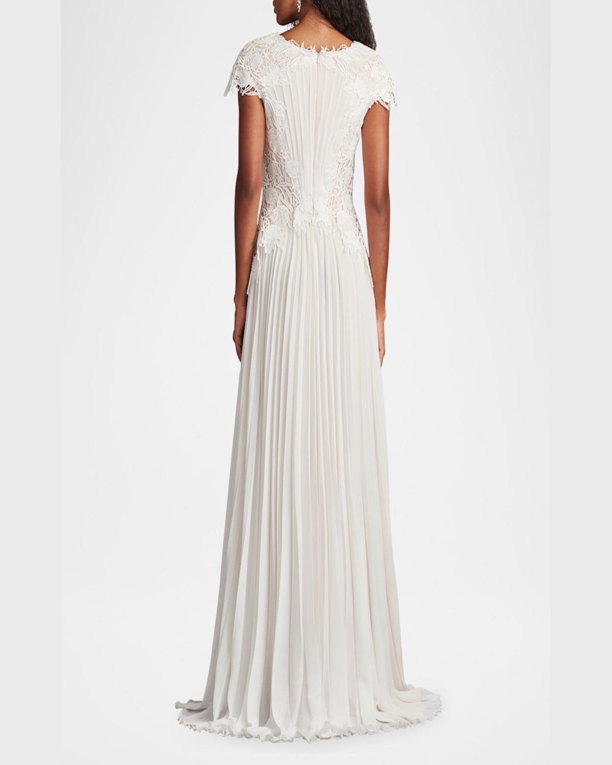 Tadashi Shoji Cassiel Pleated Chiffon Gown In Ivory Petal