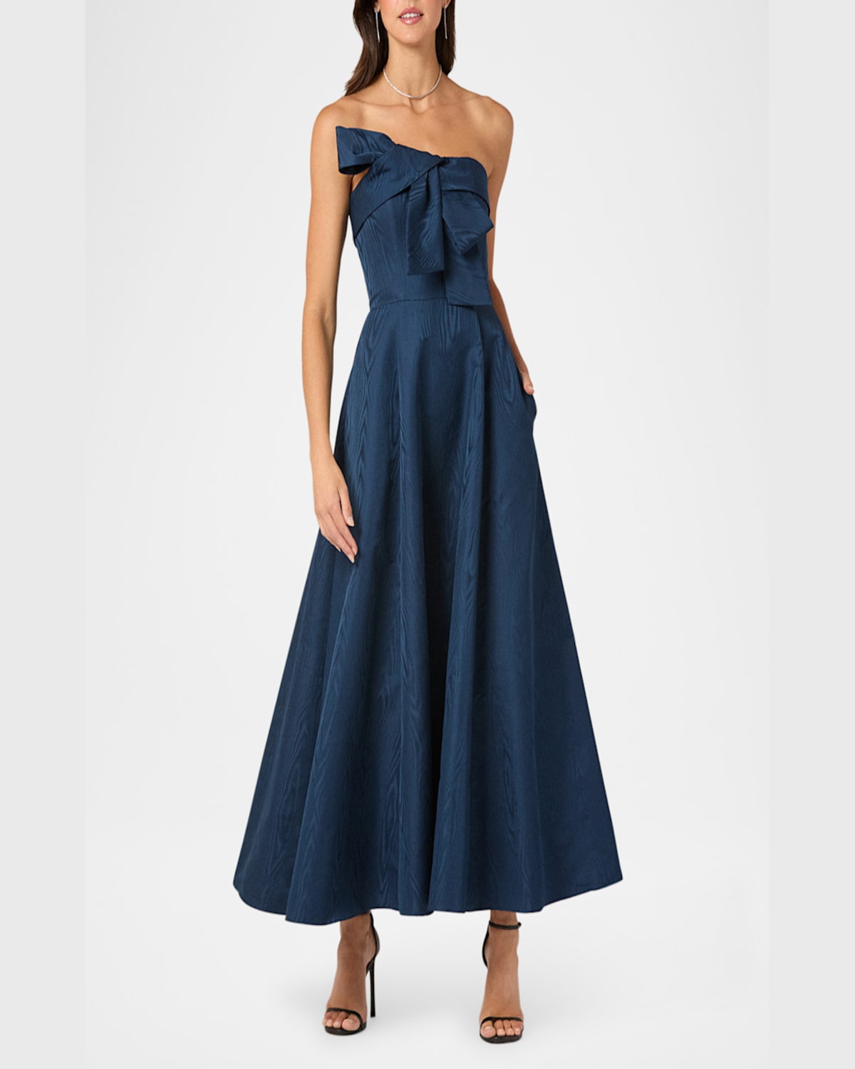 Shoshanna Odyssey Strapless Twist-front Gown In Navy