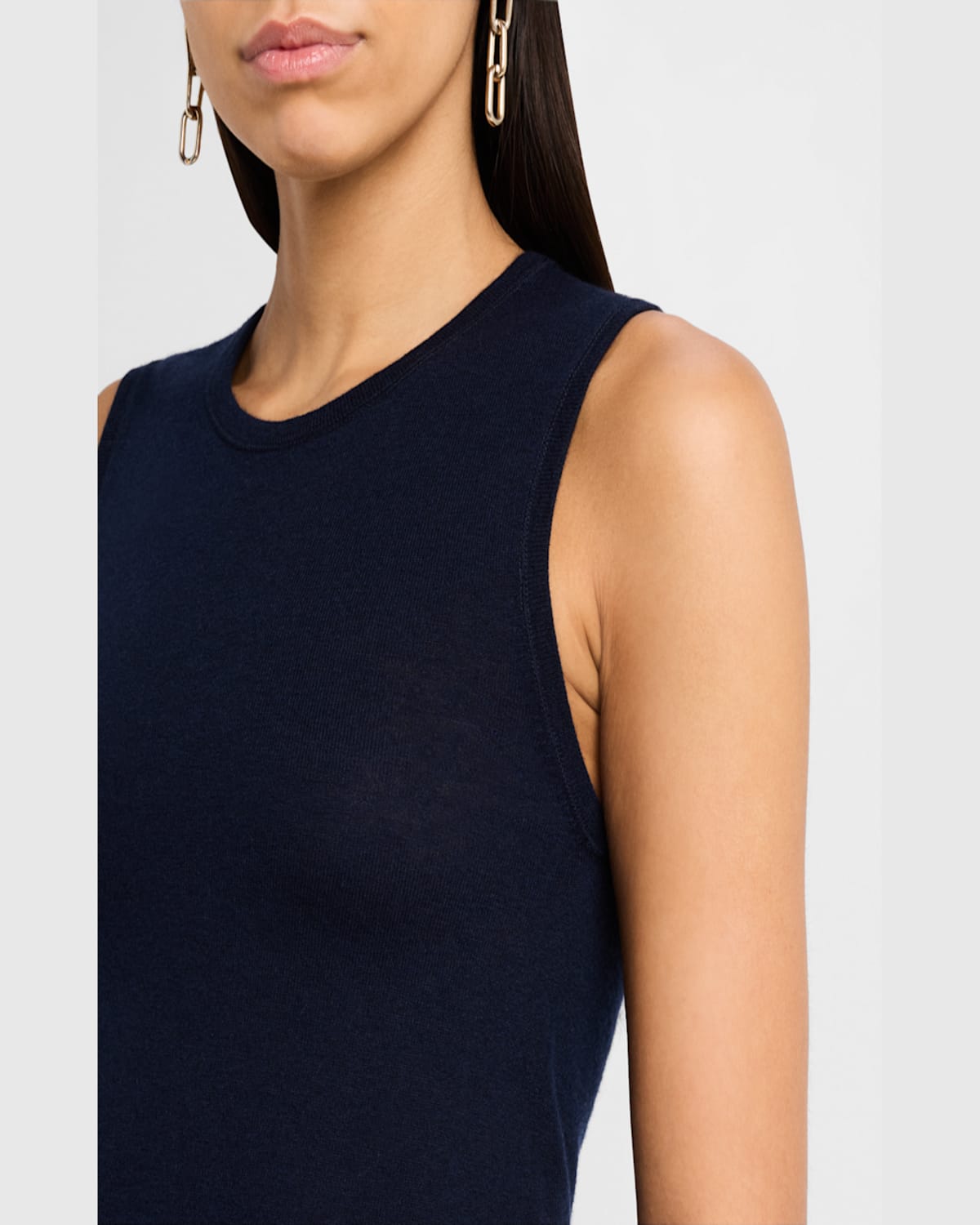 MAJESTIC MACHINE-WASHABLE CASHMERE SLEEVELESS SWEATER 
