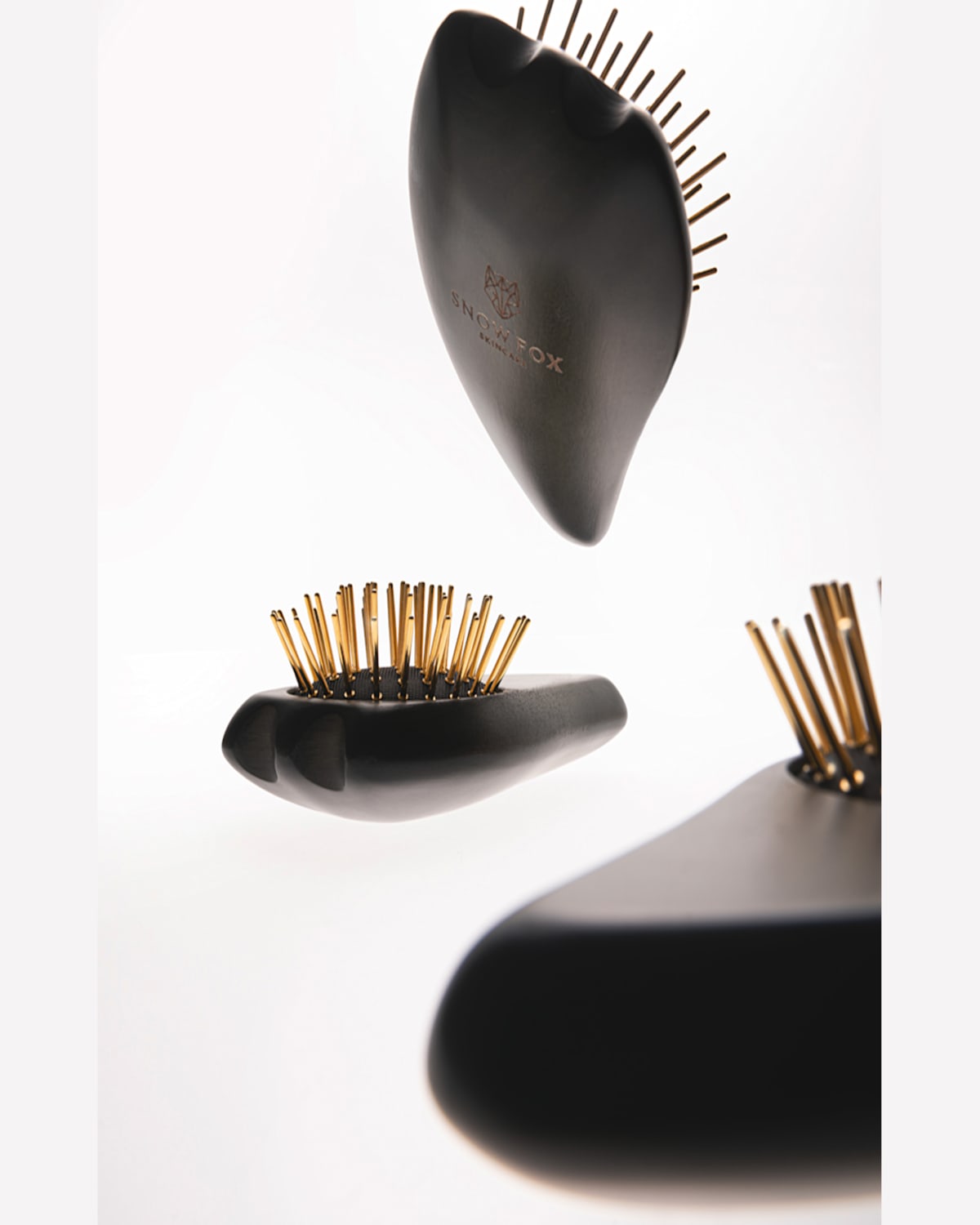 Snow Fox Gua Sha Hair And Scalp Brush Ghost Edition