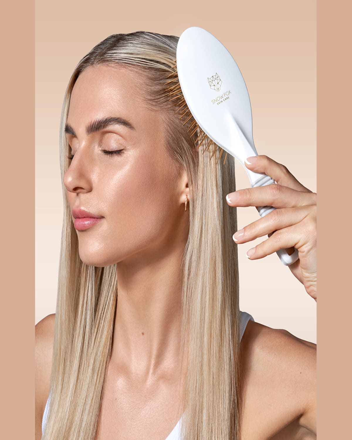 Snow Fox Gua Sha Hair And Scalp Brush