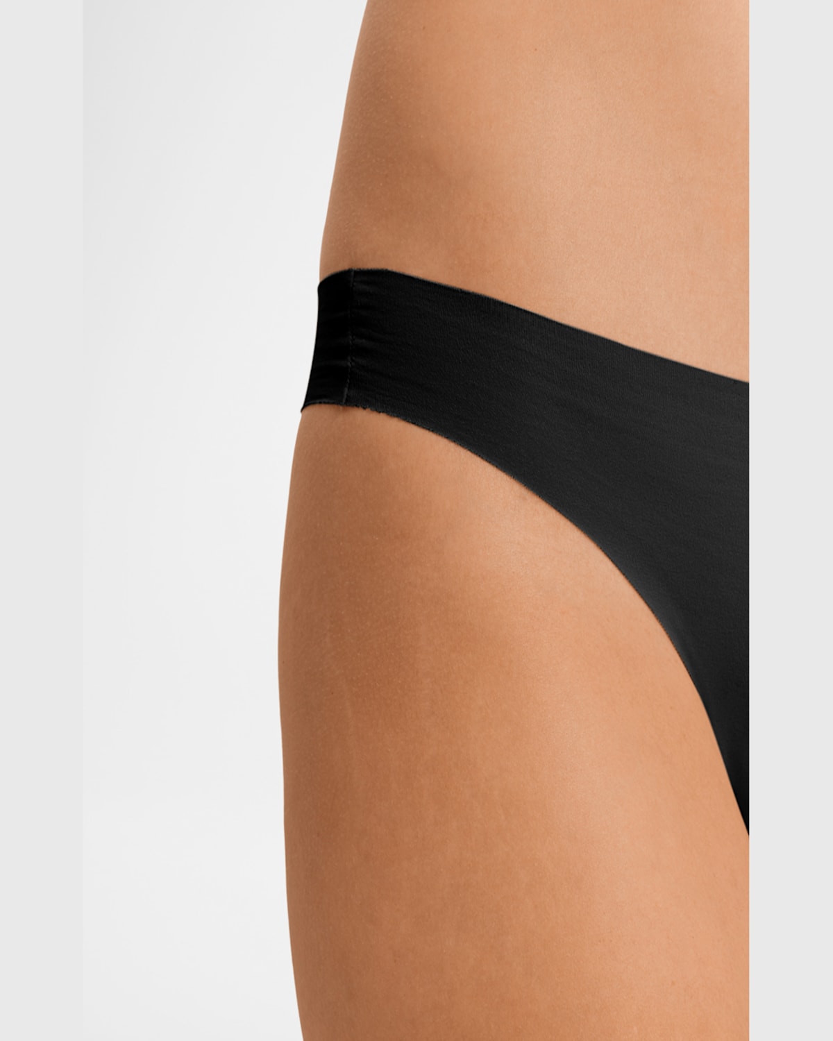 HANRO INVISIBLE COTTON LOW-RISE THONG 