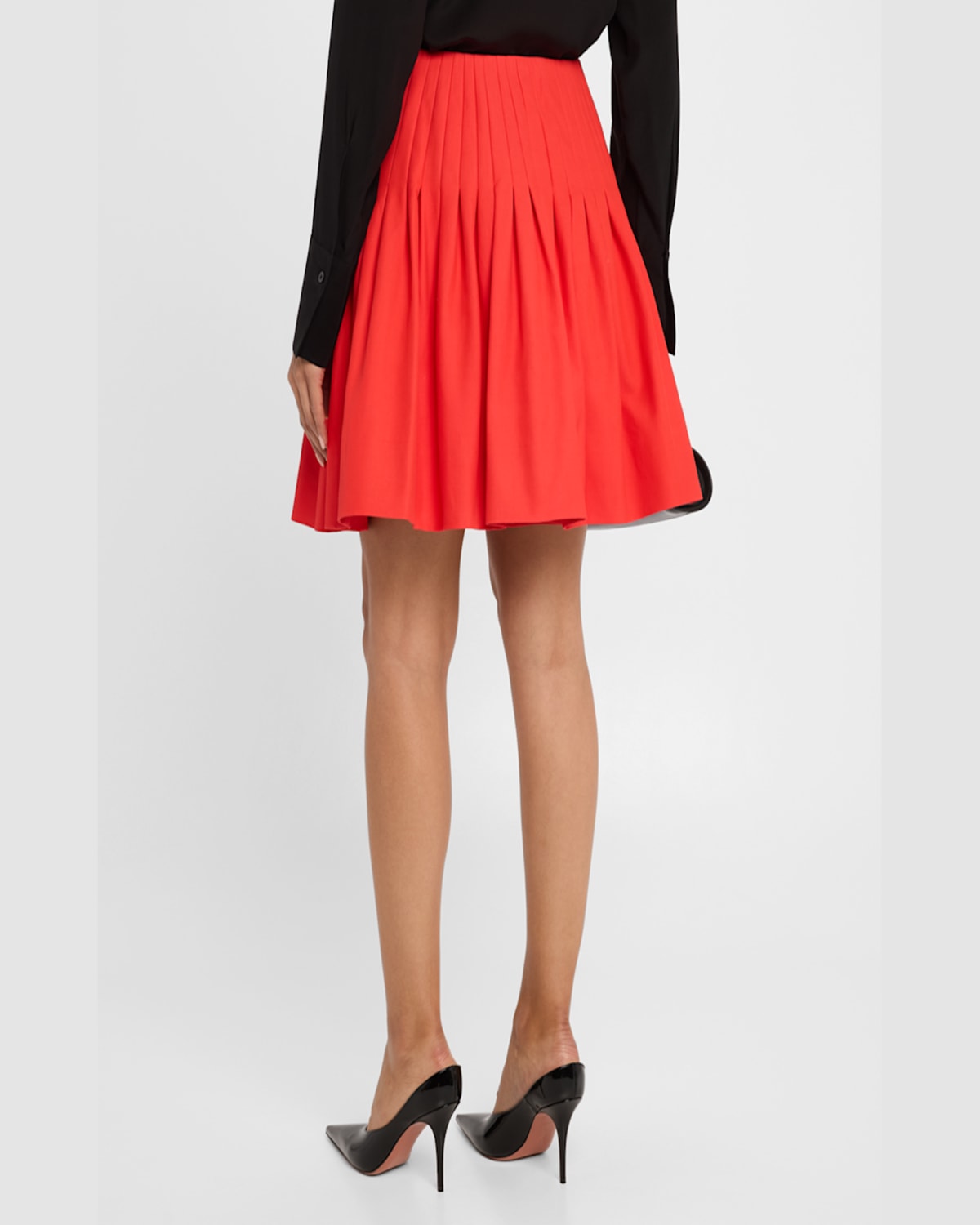 Amir Taghi Willow Pleated Flare Shorts In Bright Red