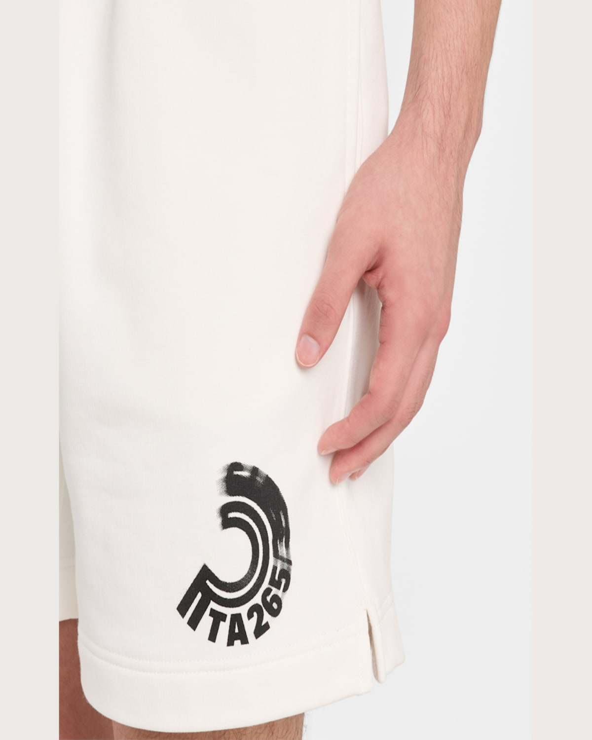 Rta Men's Clyde Cotton Shorts In White Wheel Spin