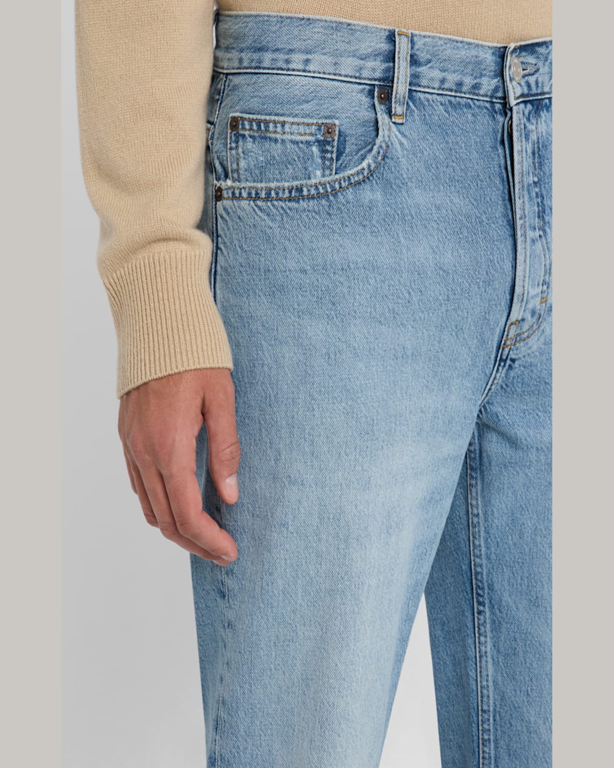 Frame Relaxed Straight Leg Jeans In Jefferson