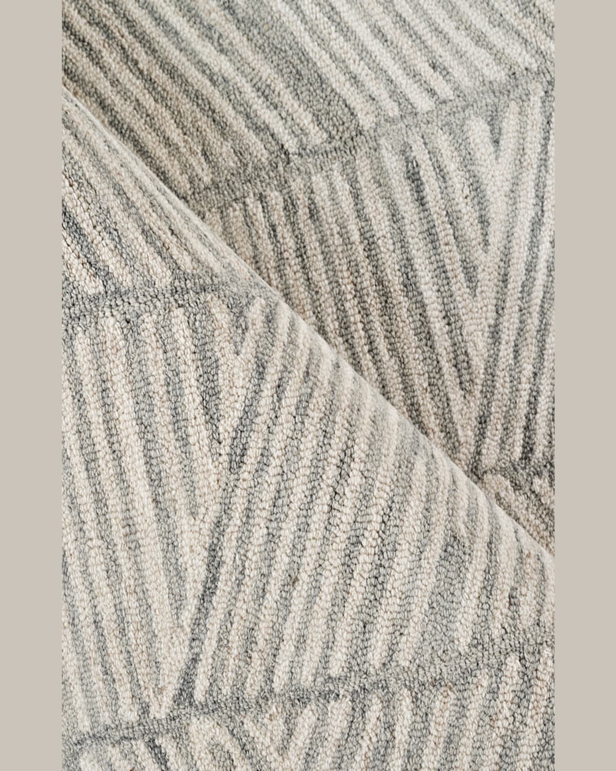 Exquisite Rugs Kascata 6786 6'x9' Area Rug In Silver/ivory