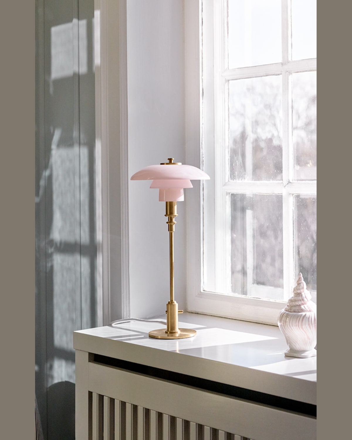 Louis Poulsen Ph 2/1 Table Lamp In Pale Rose