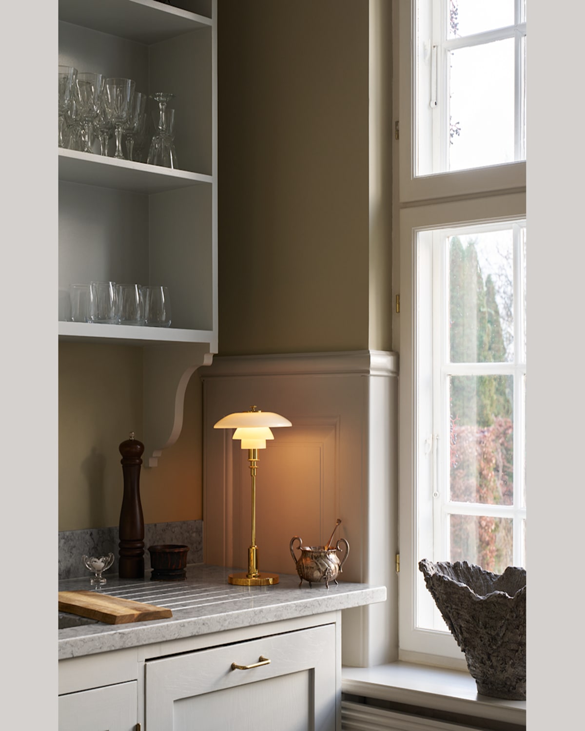 Louis Poulsen Ph 2/1 Table Lamp In Brass