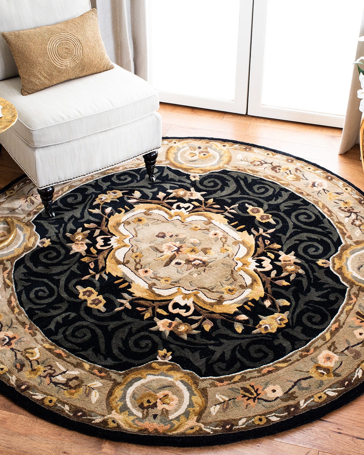 Safavieh Aubusson Night Rug, 6' Round In Black