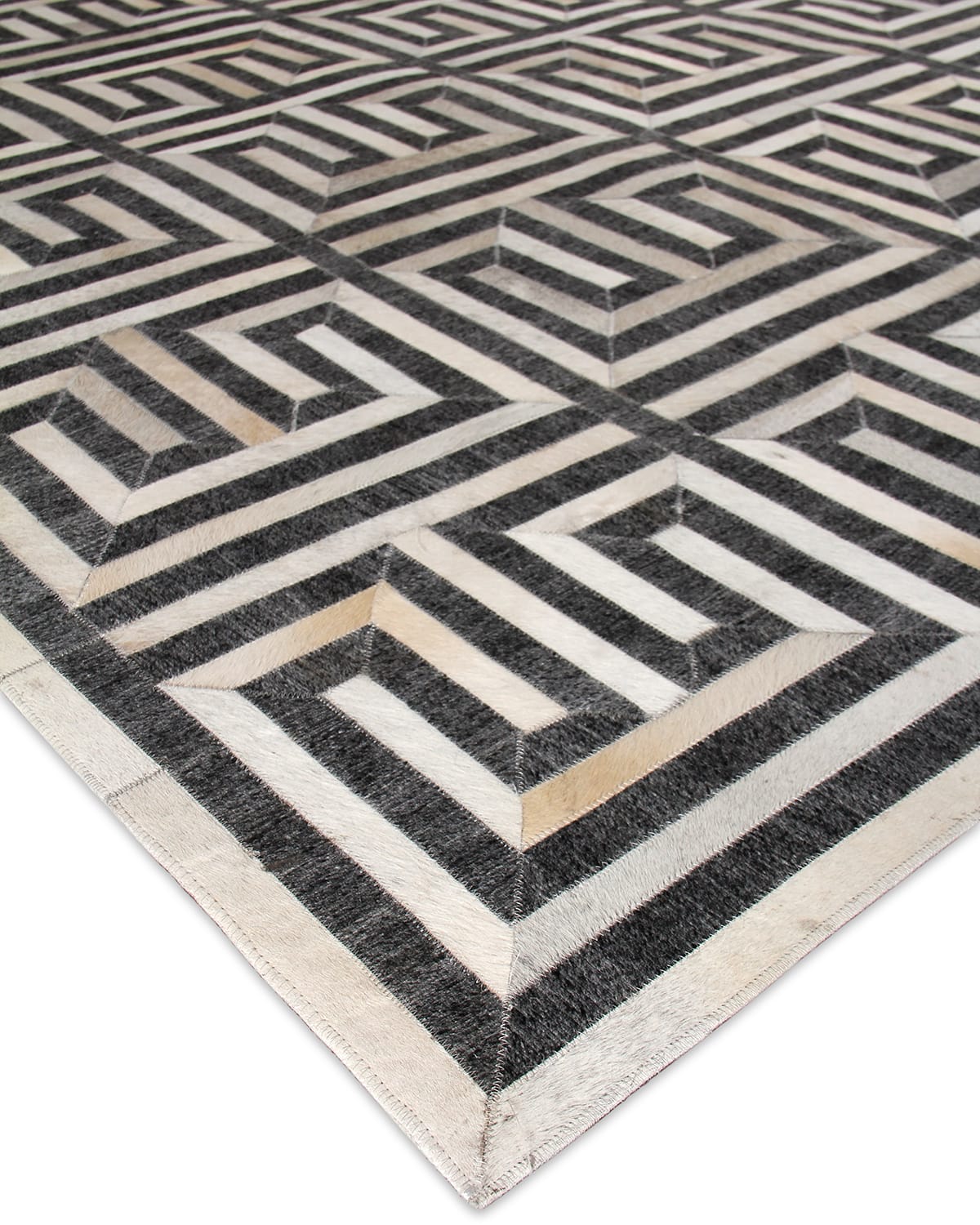 Exquisite Rugs Finnegan Hairhide Rug, 5' X 8'