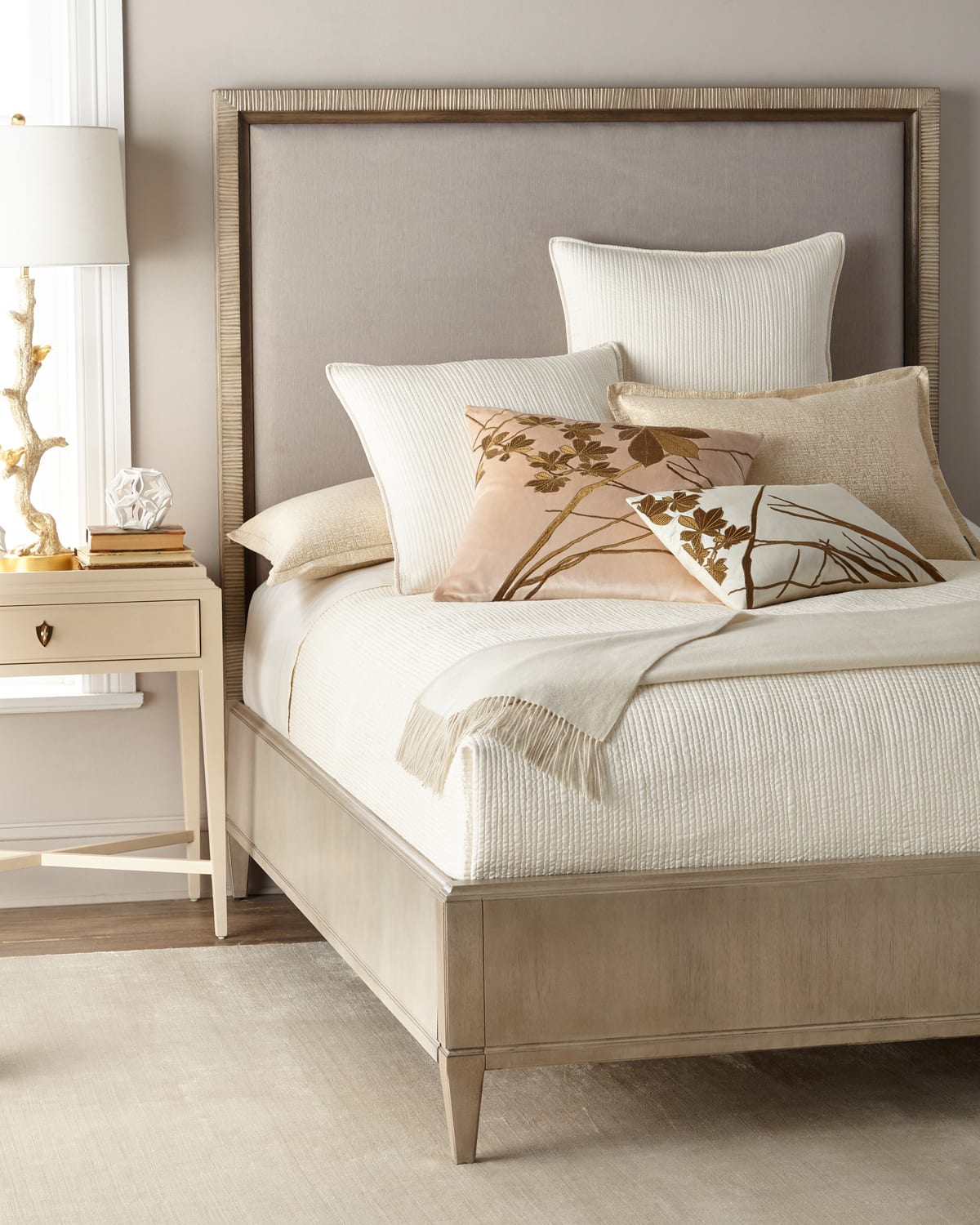 Hooker Furniture Sabeen King Bed In Grey