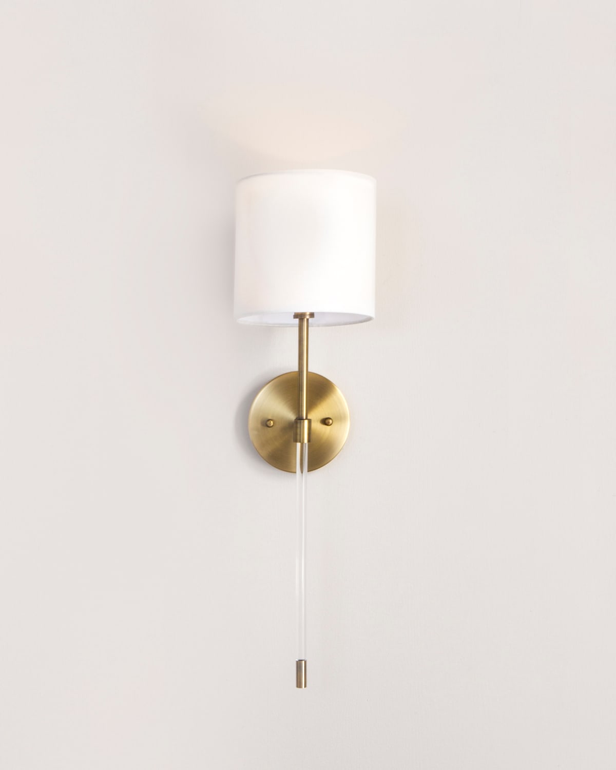 Worlds Away Acrylic & Brass Sconce In Gold