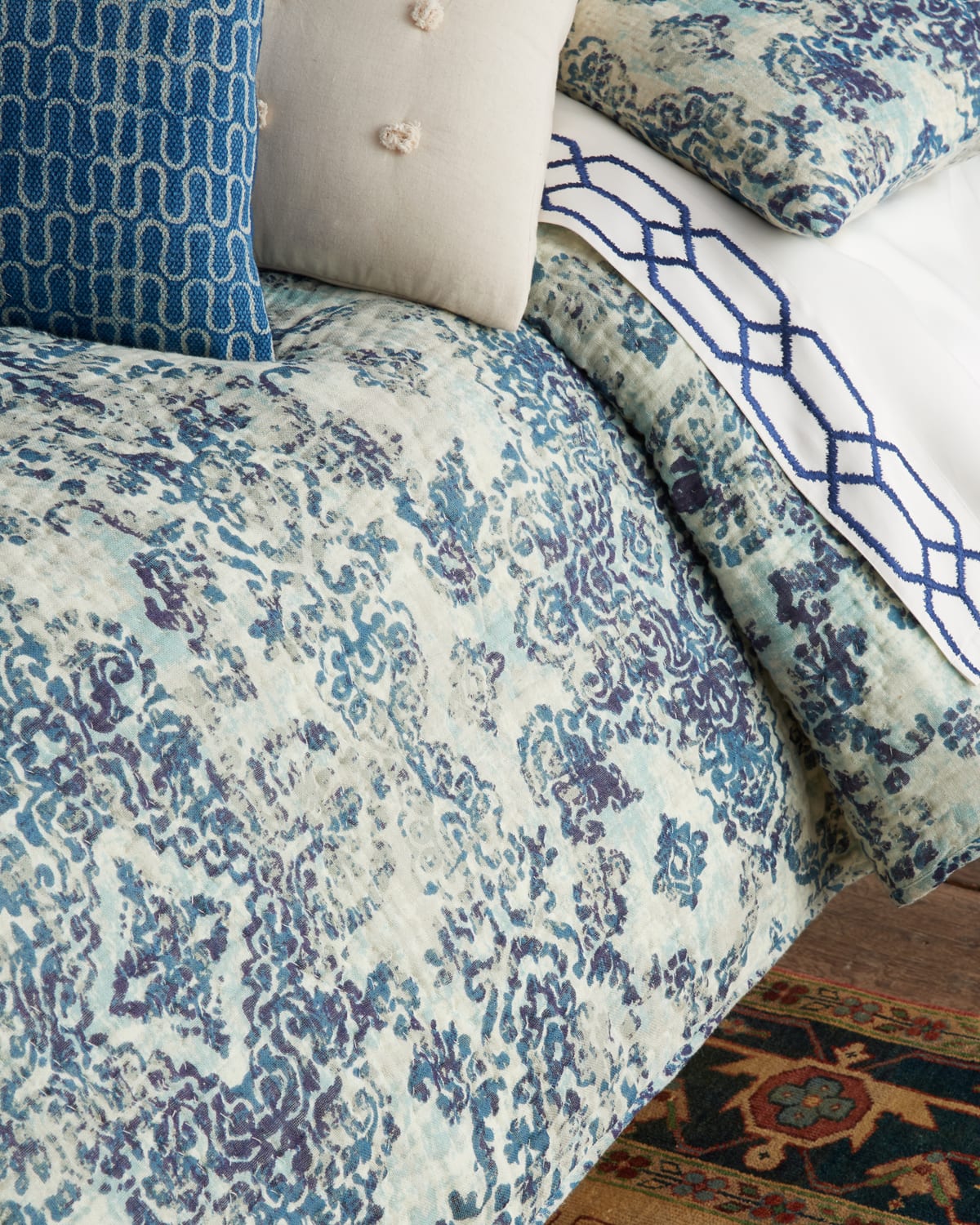 Amity Home Lyon King Quilt In Peacock