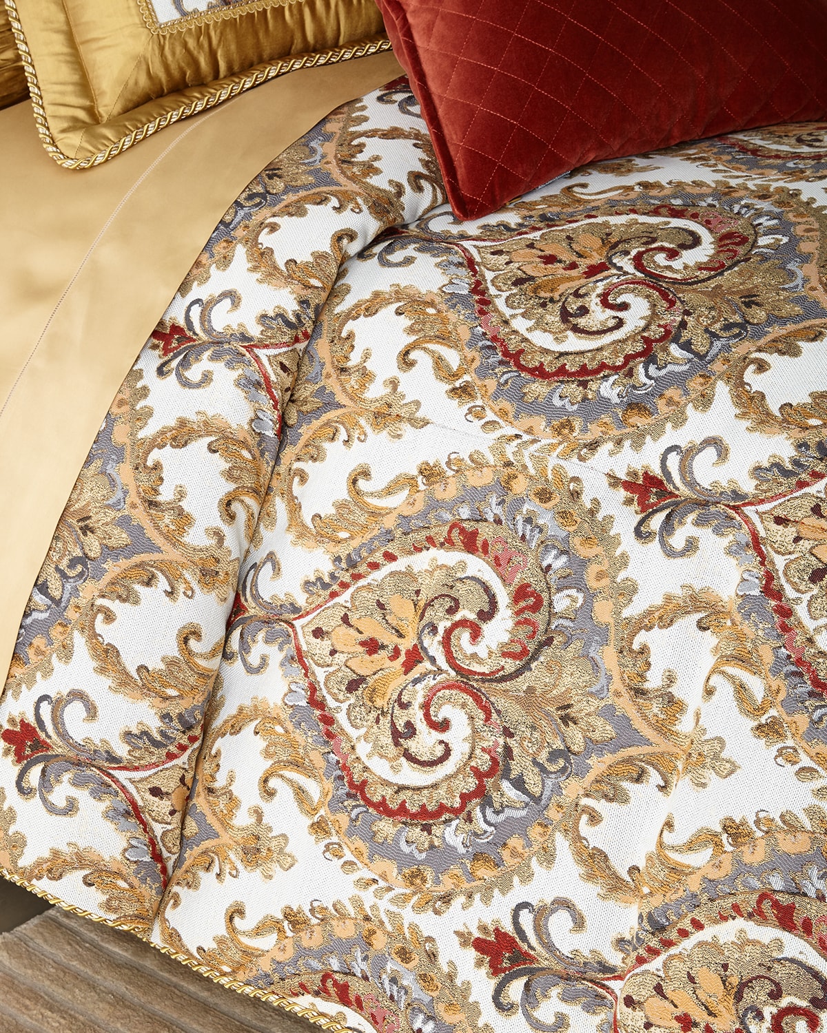 Austin Horn Collection Ainsley 3-piece Queen Comforter Set
