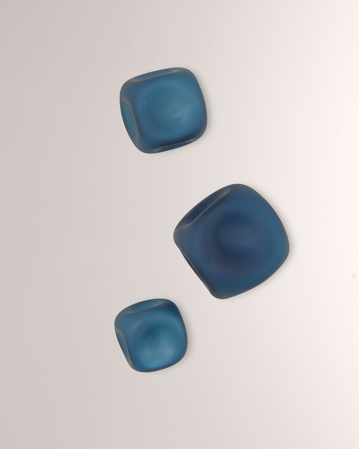 Global Views Wall Rocks, Set Of 3 In Blue