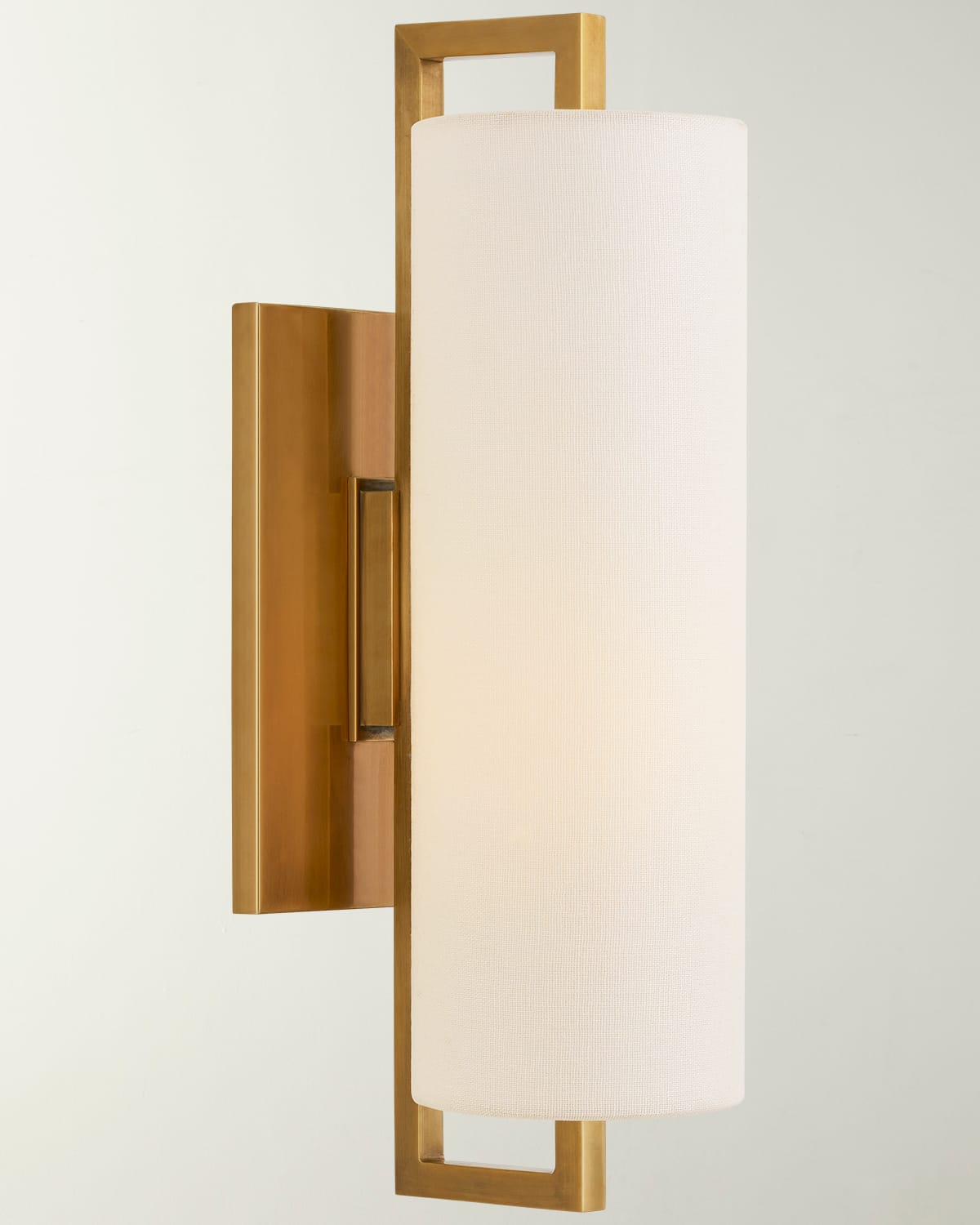 Visual Comfort Signature Bowen Medium Sconce By Ian K. Fowler In Gold