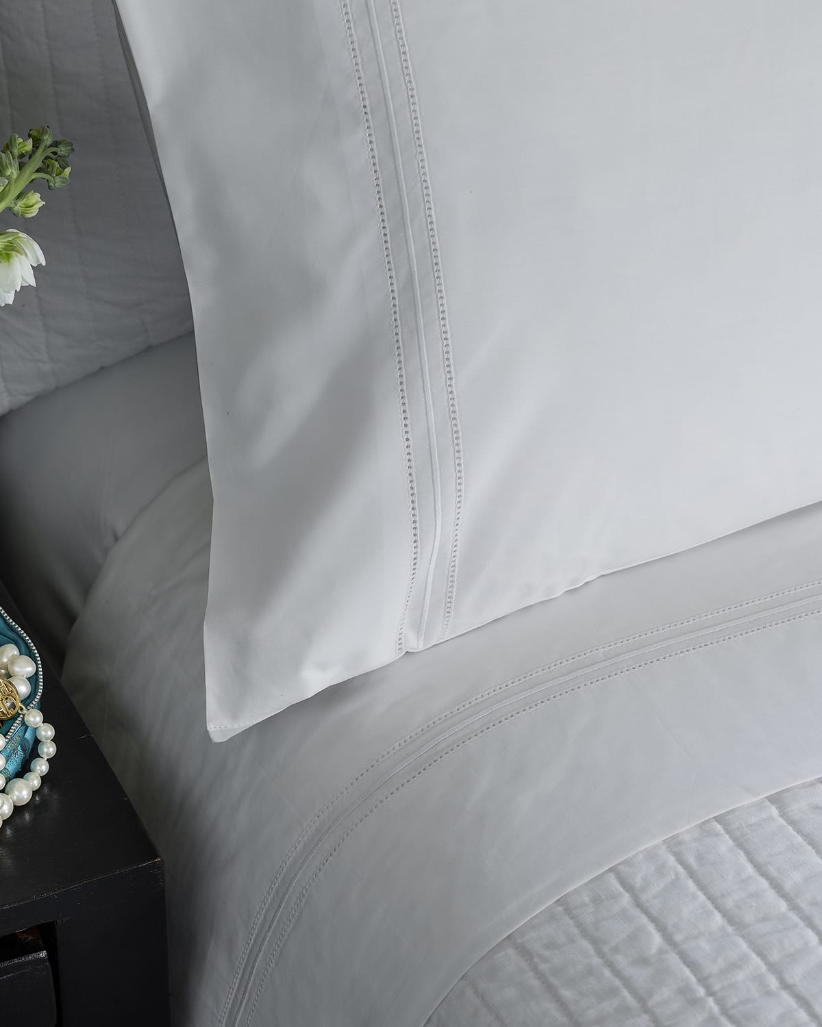 Lili Alessandra Dana 300-thread Standard Pillowcases, Set Of 2 In White/white